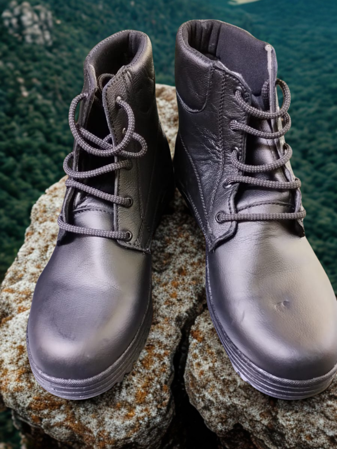 Botas de senderismo y para el trabajo 