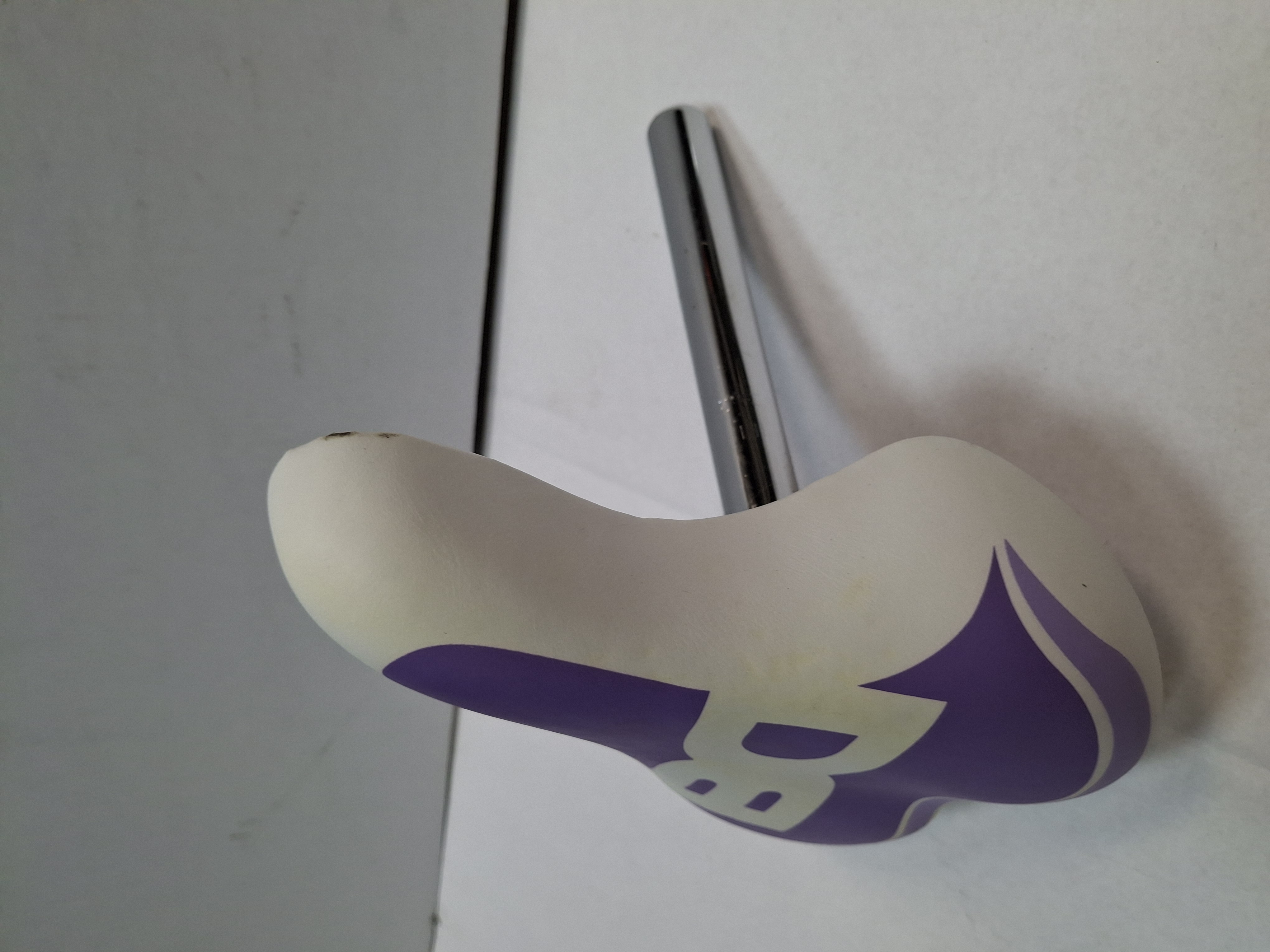 SELLA BICI BIMBO/A - TUBO DIAM 22 IMBOTTITA