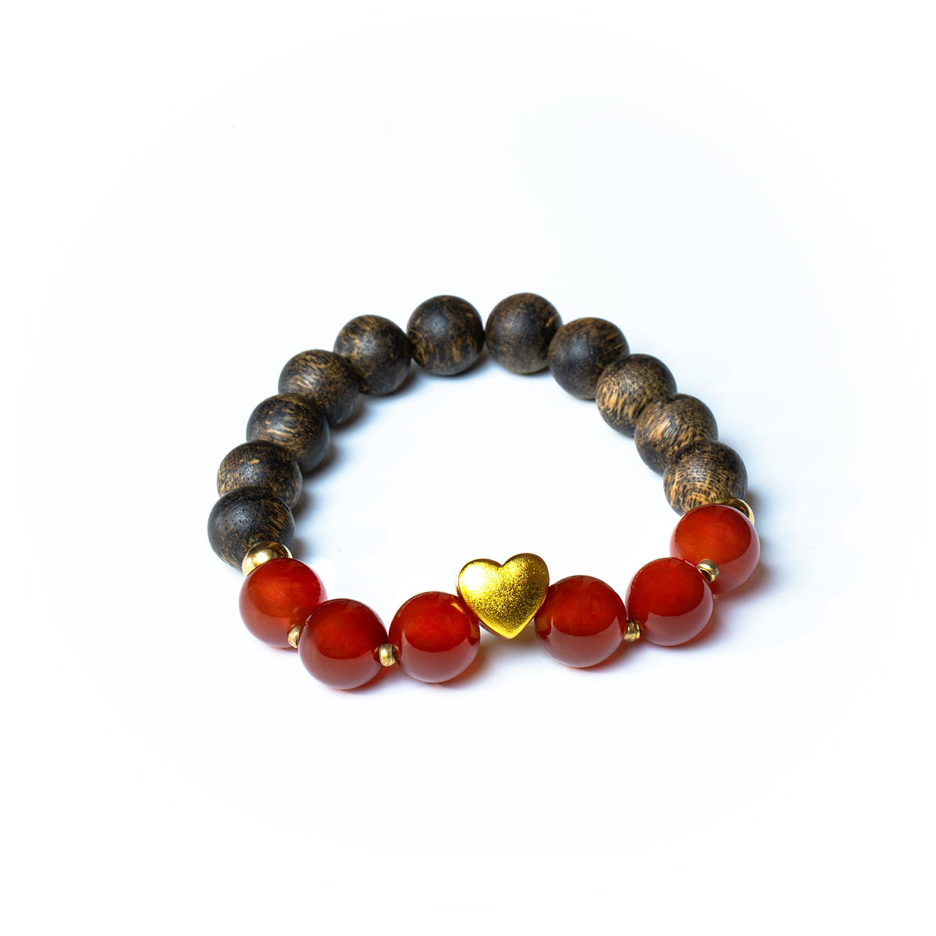 Vòng tay gỗ mix đá đỏ trái tim