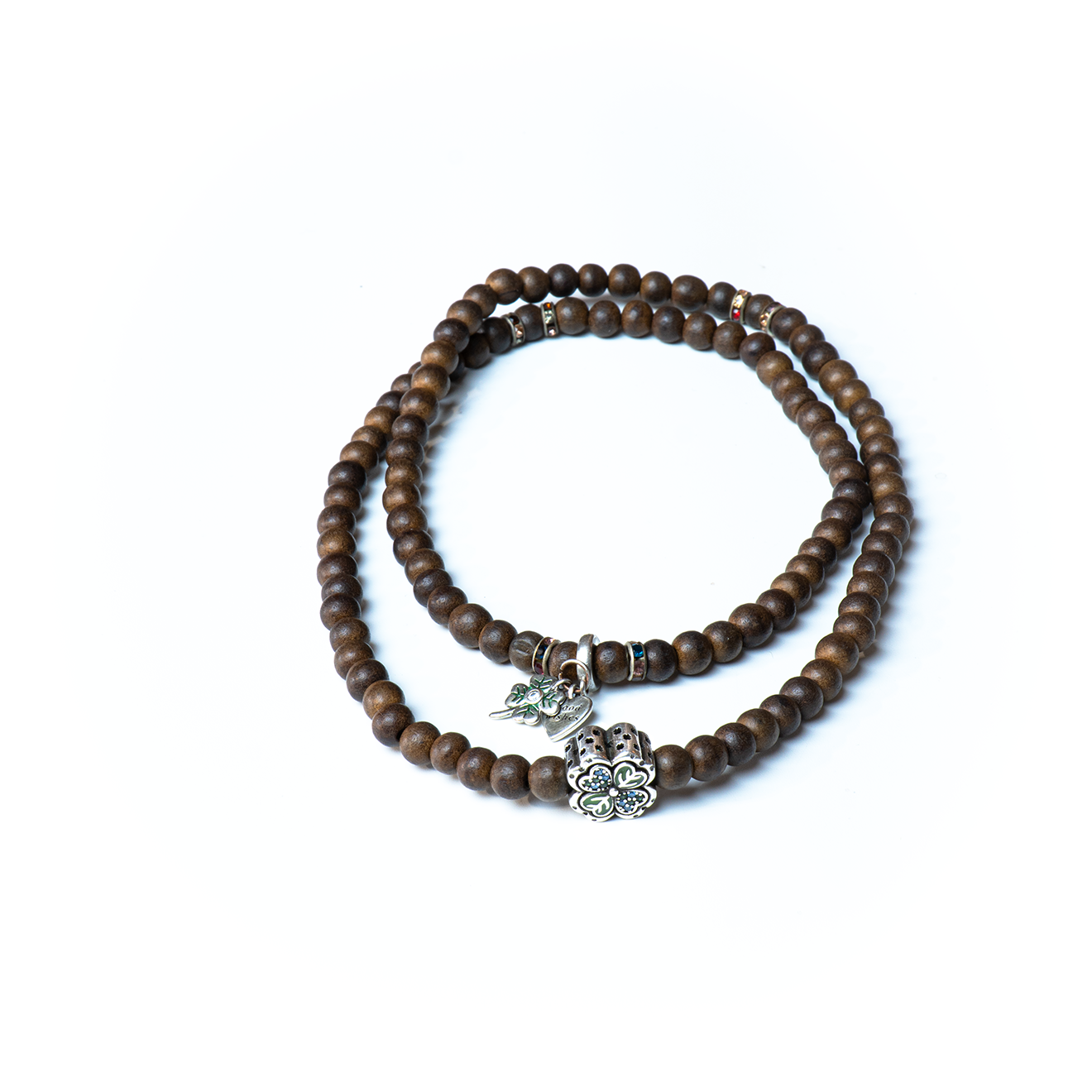 Vòng tay gỗ trầm hương 16