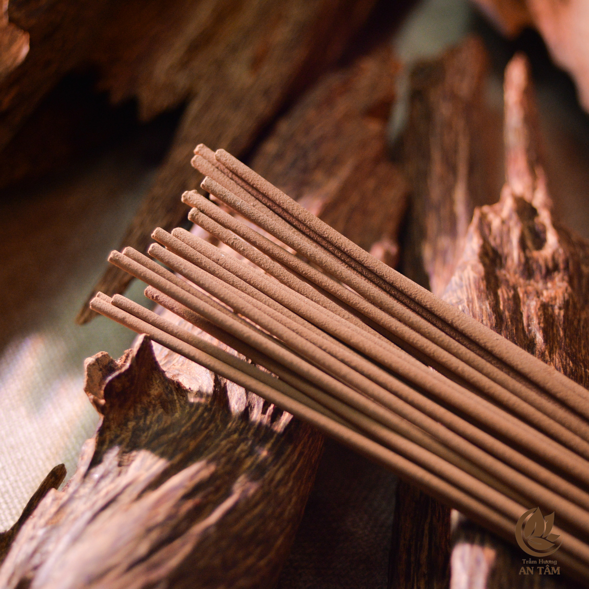 Nhang trầm có tăm