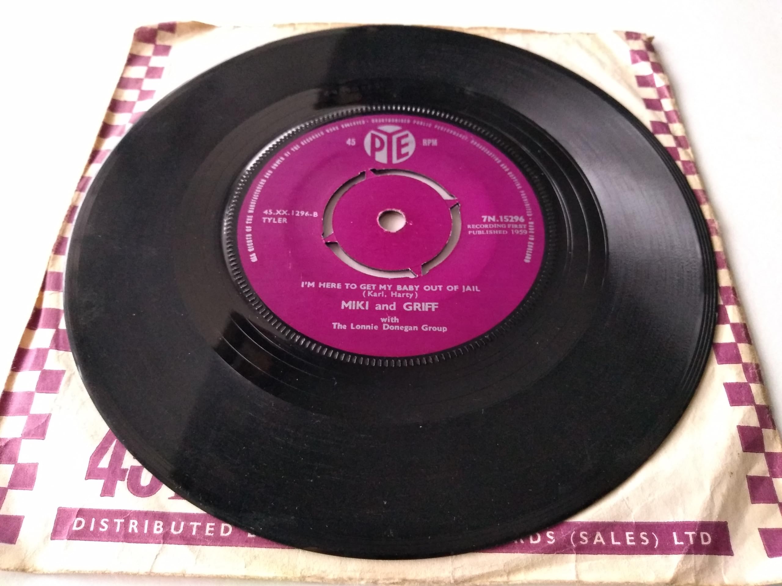 Miki And Griff With The Lonnie Donegan Group ‎– Rockin' Alone (In An Old Rocking Chair) (Pye 1959) 7" vinyl single VG/VG