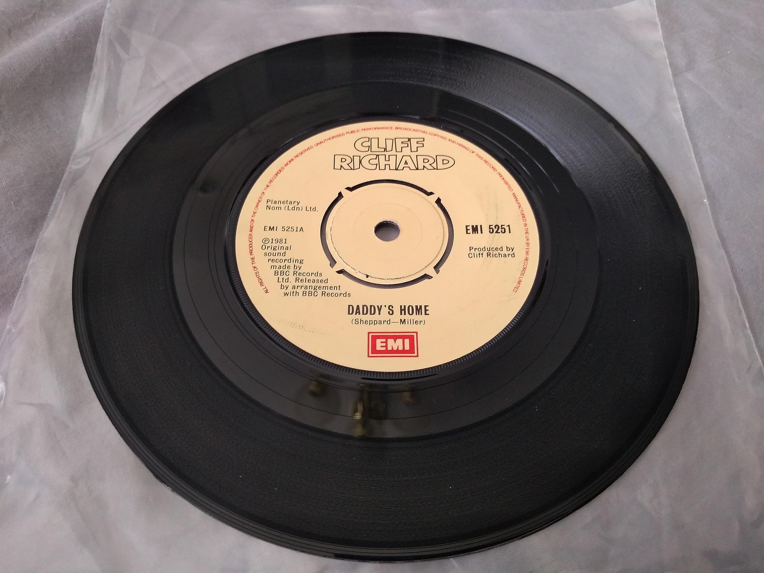 Cliff Richard - Daddy's Home (EMI 1981) 7" vinyl single VG/-