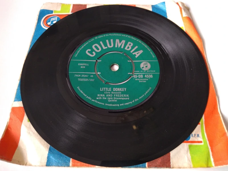 Nina And Frederik With The Jørn Grauengaard Quintet ‎– Little Donkey (Columbia 1960) 7" vinyl single VG/G+