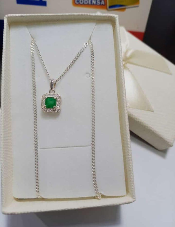 Cadena plata 925 con esmeralda
