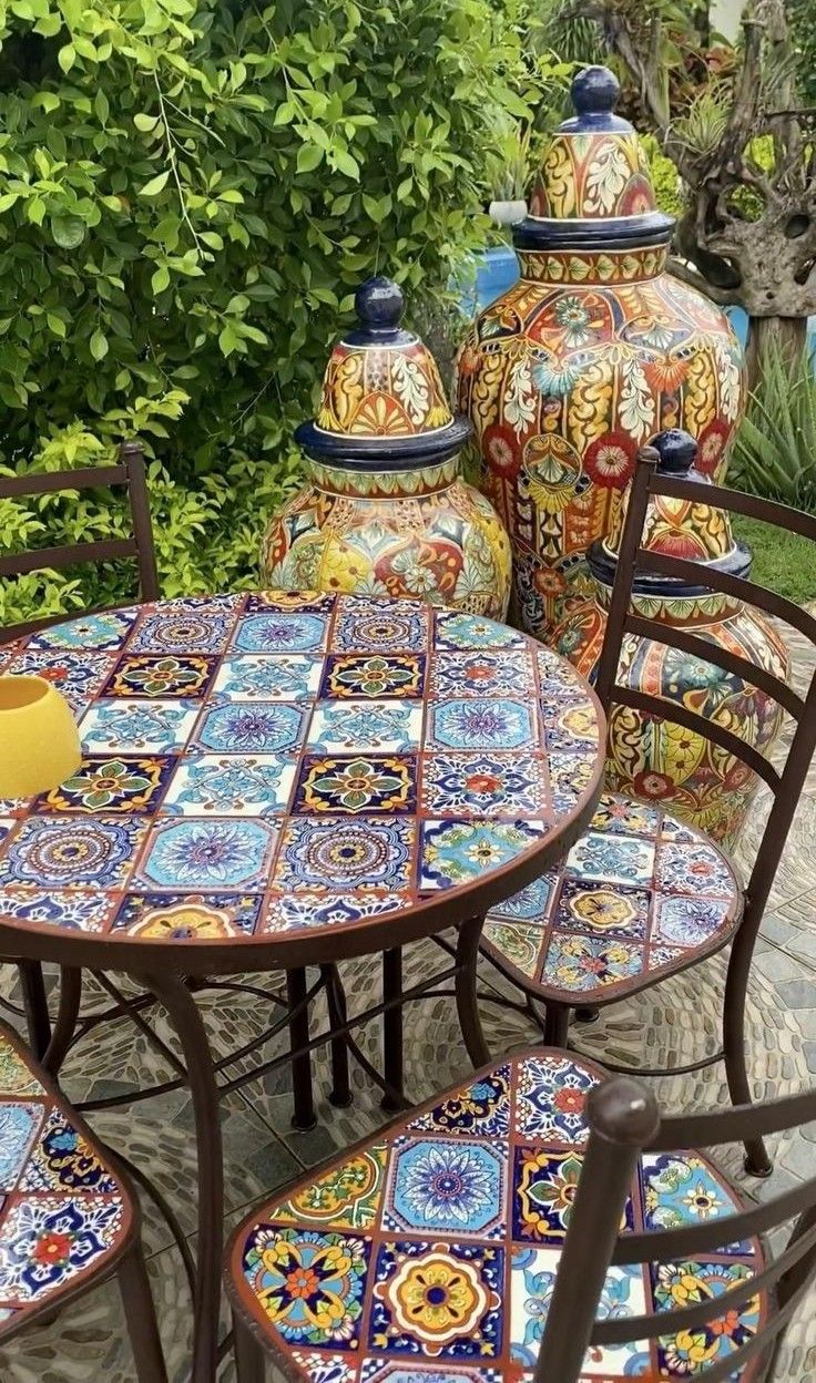 Mesa de talavera con herreria