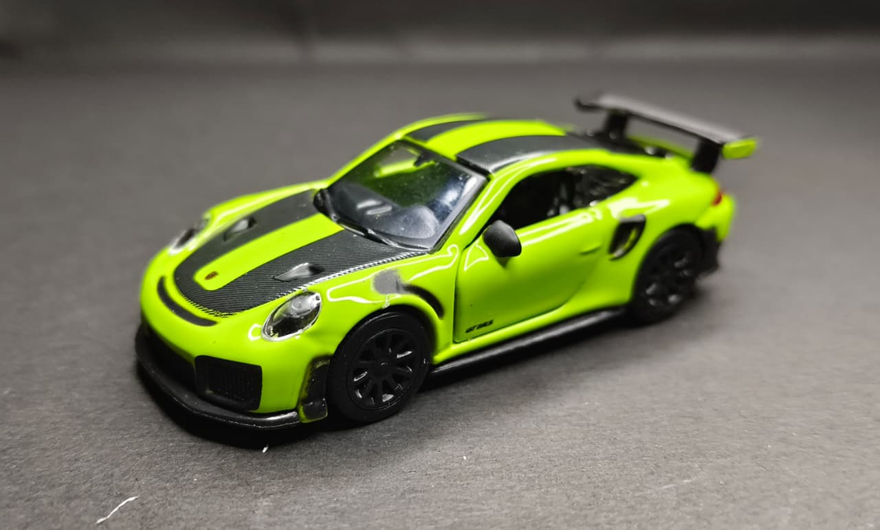 Porsche 911 GT2 RS Green