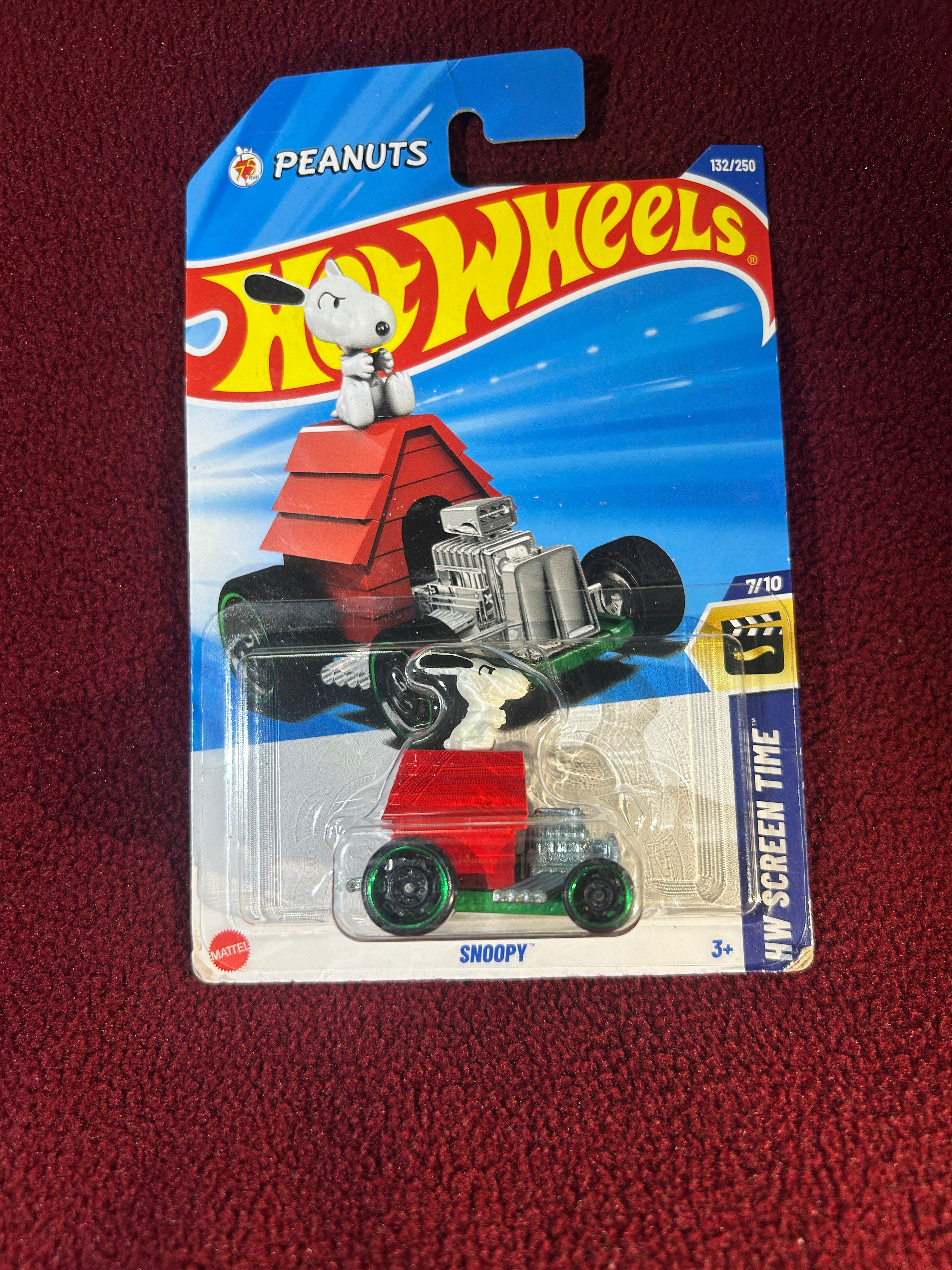 Hot Wheels Peanuts Snoopy