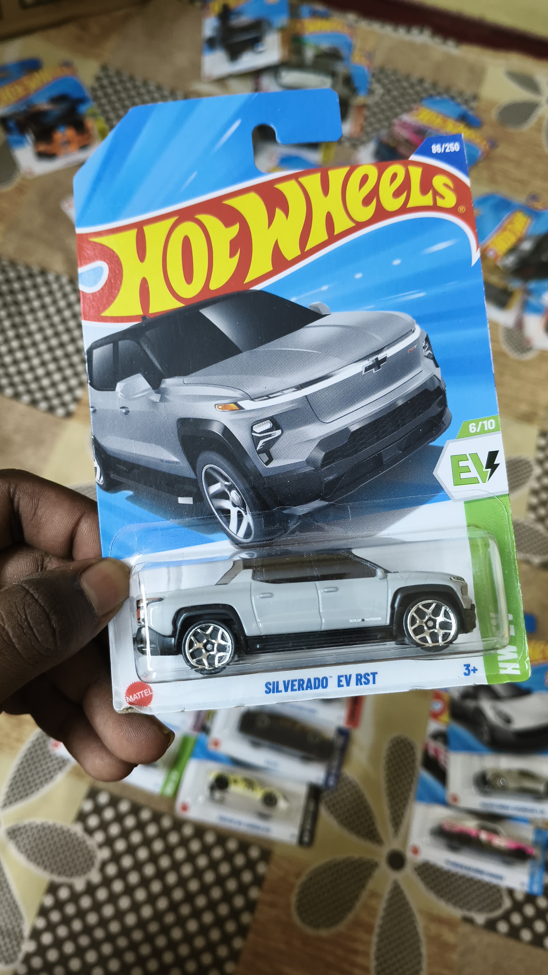 Hot Wheels Silverado EV RST