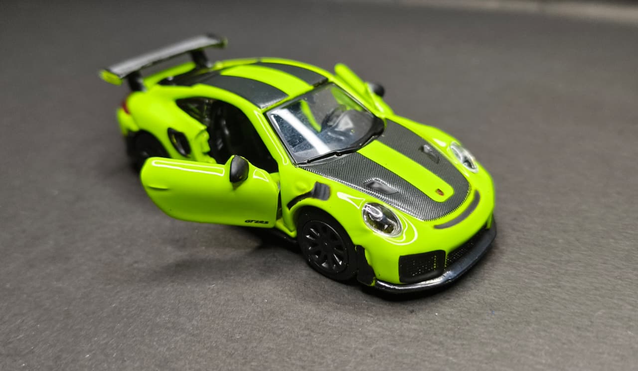Porsche 911 GT2 RS Green