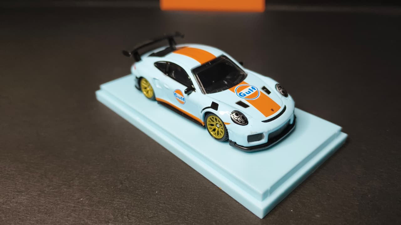 Porsche 911 GT2 RS Scale Model 1:60