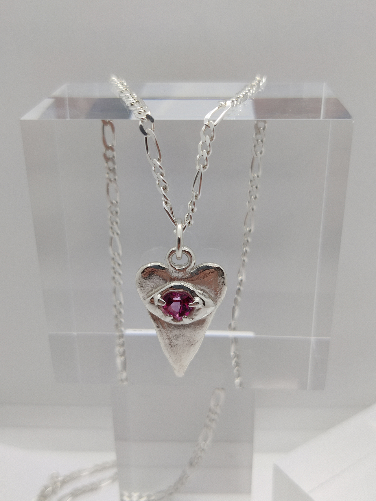 HEARTBEAT PENDANT