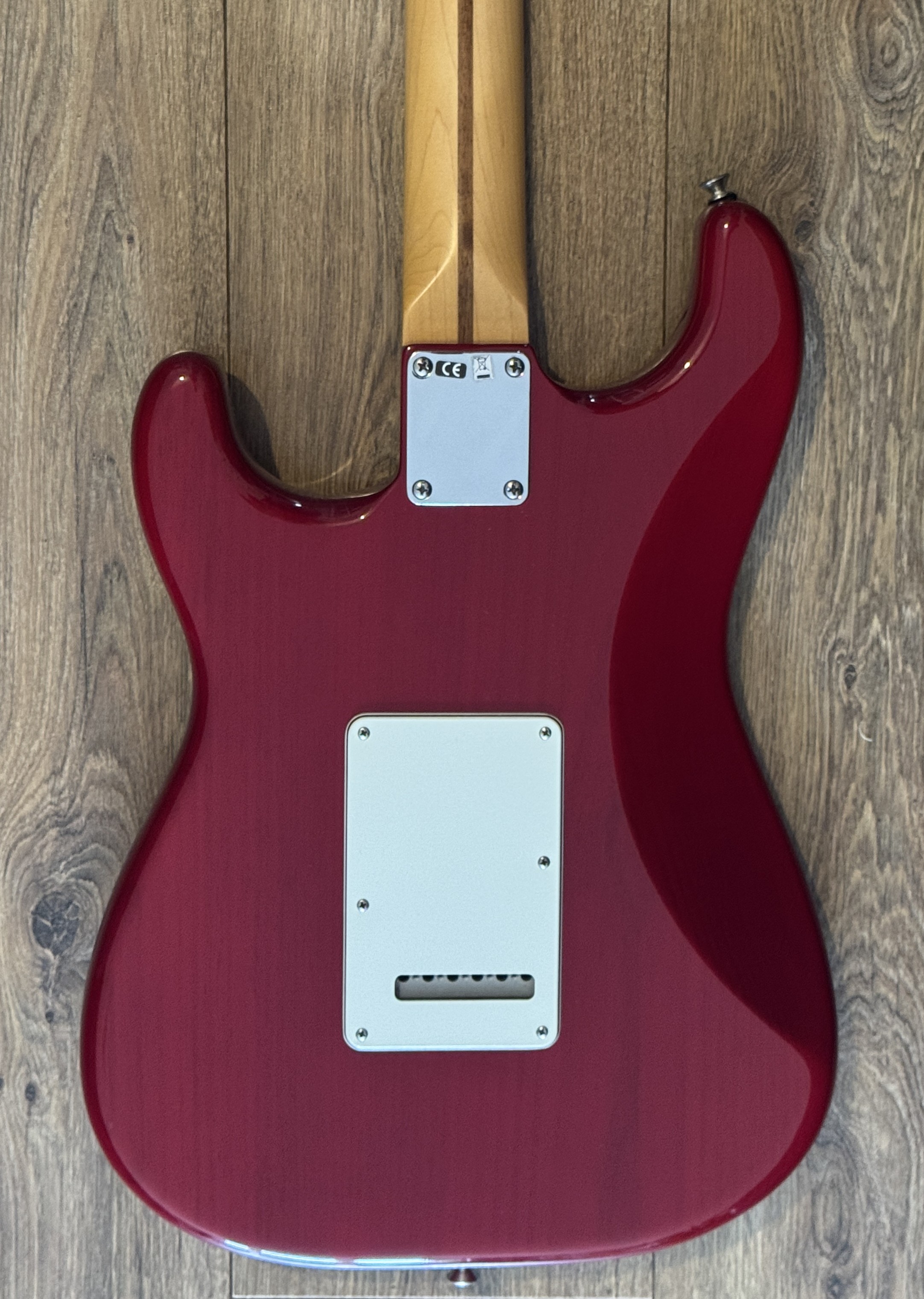 Fender GC USA Stratocaster Pro HSS – Crimson Red Transparent