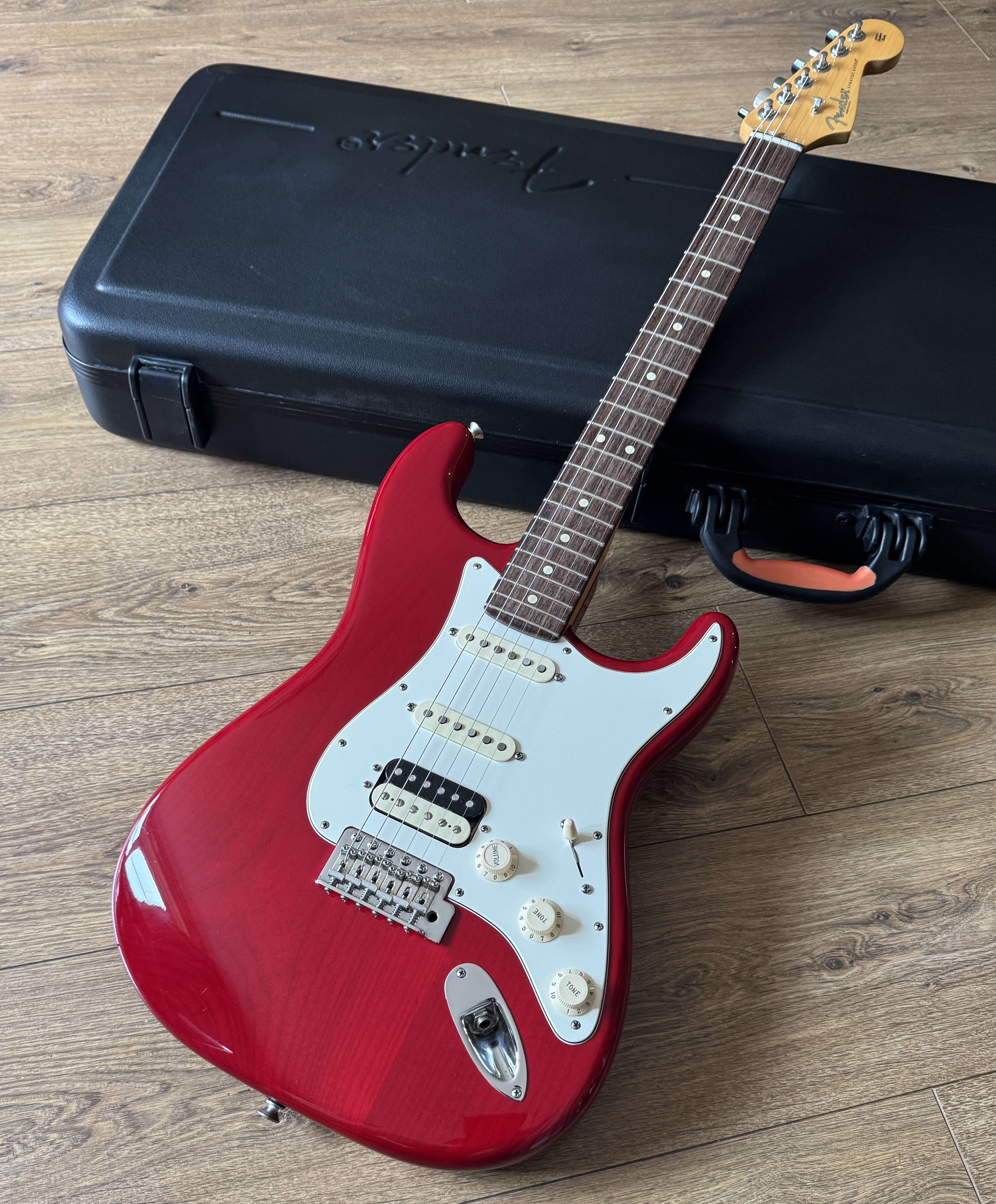 Fender GC USA Stratocaster Pro HSS – Crimson Red Transparent