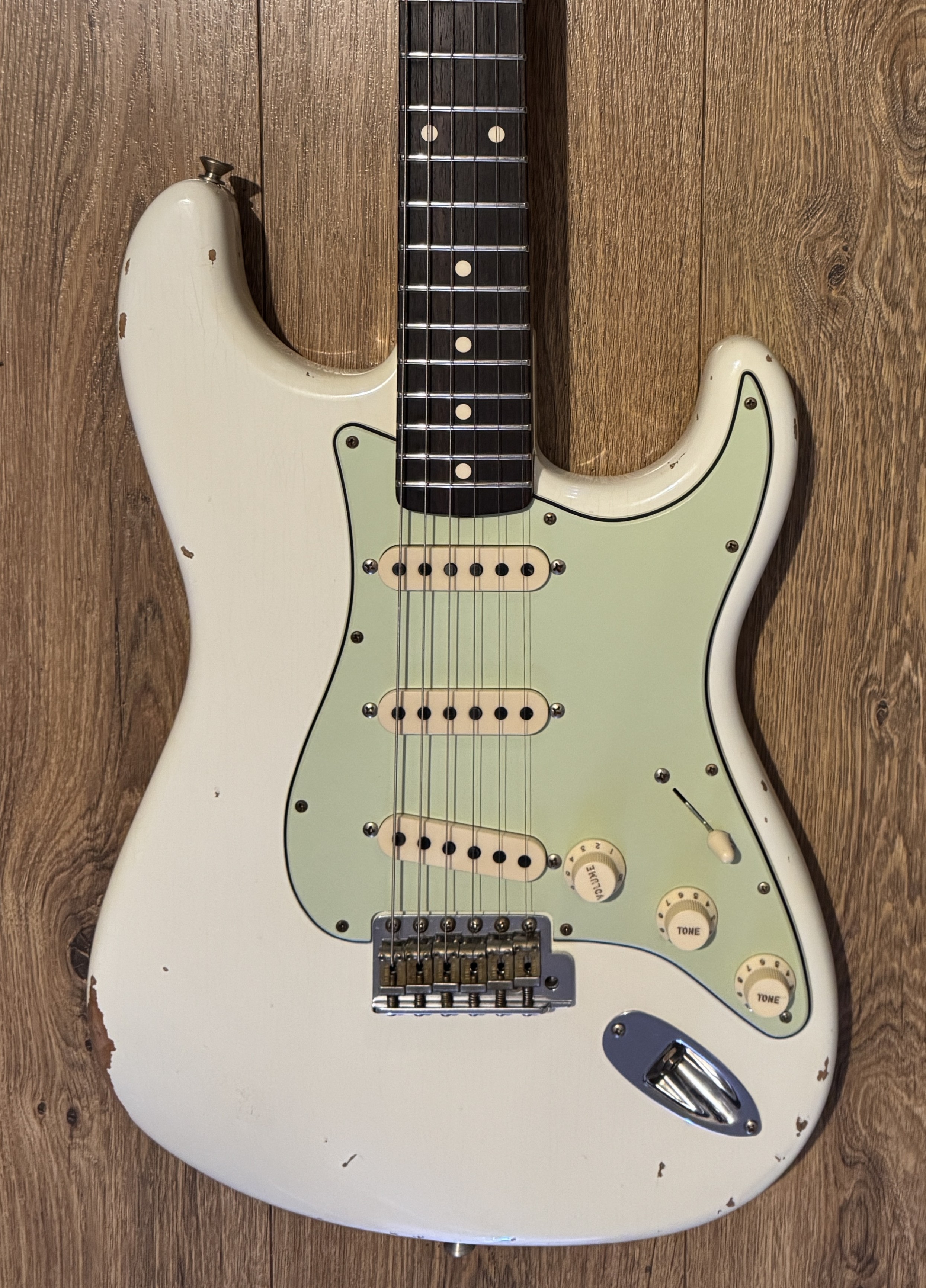 Fender Custom Shop NAMM Limited Edition ’60 Stratocaster Relic Olympic White