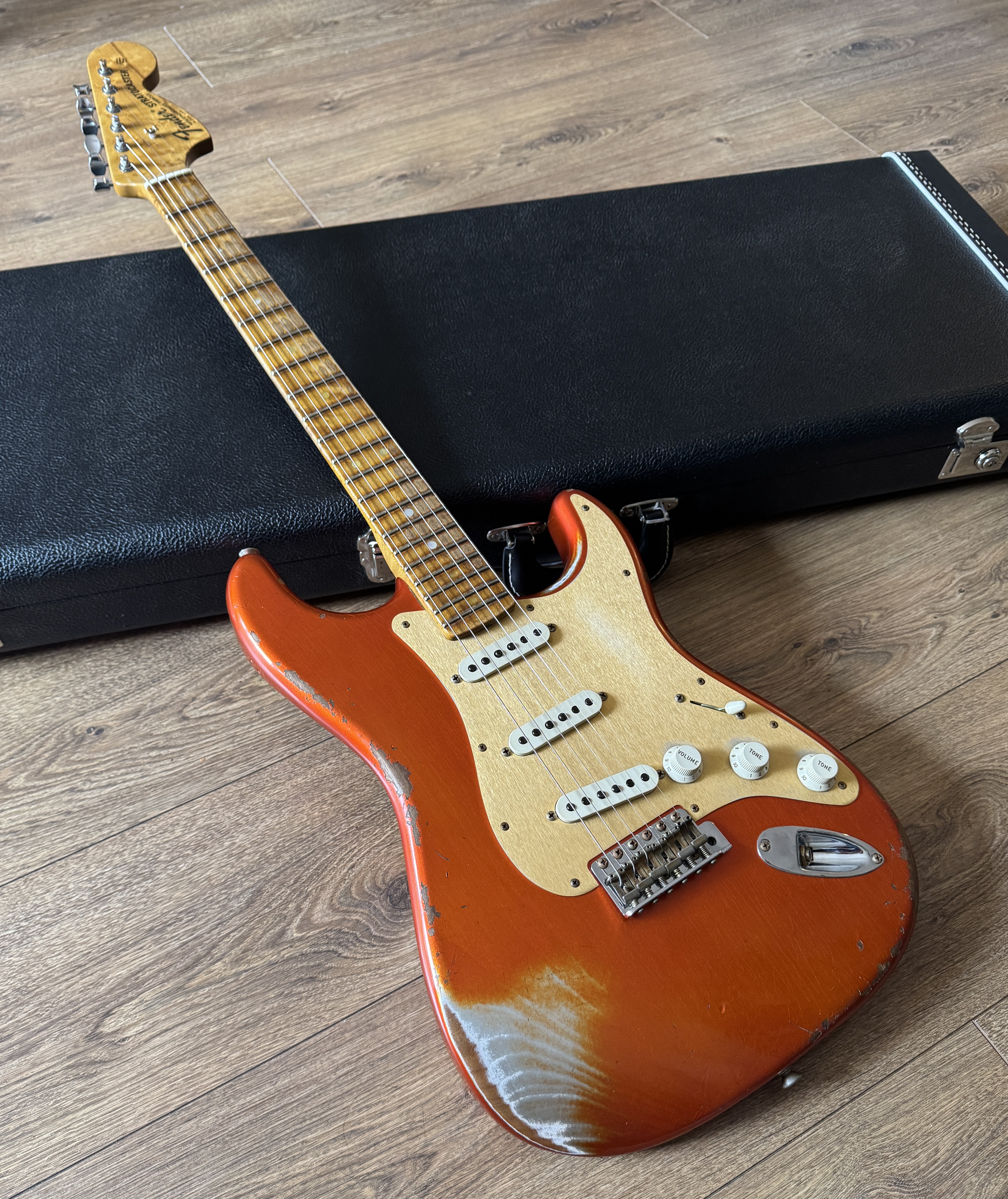 Fender Custom Shop '69 Tomatillo Stratocaster Heavy Relic Candy Tangerine