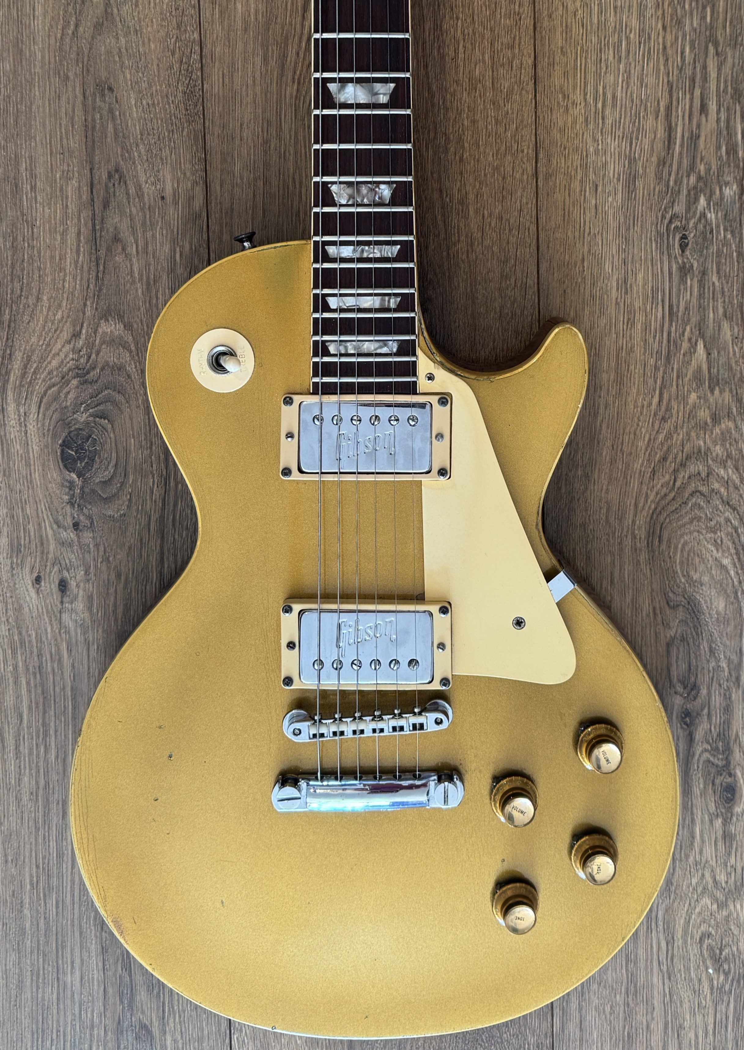 SOLD 1969 Gibson Les Paul Deluxe Goldtop (Humbucker conversion)
