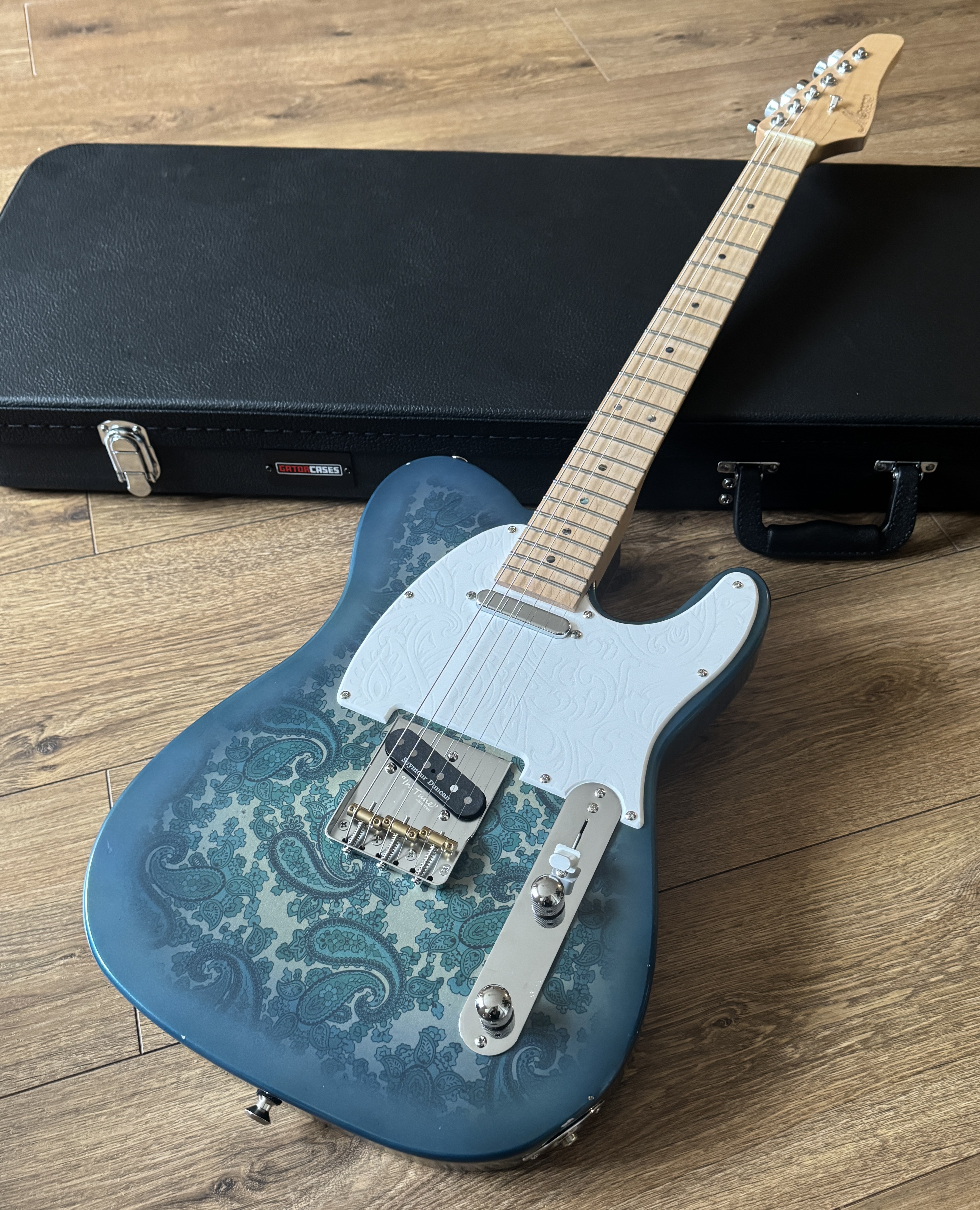 Moore Timothy Blue Paisley – Handcrafted in the UK