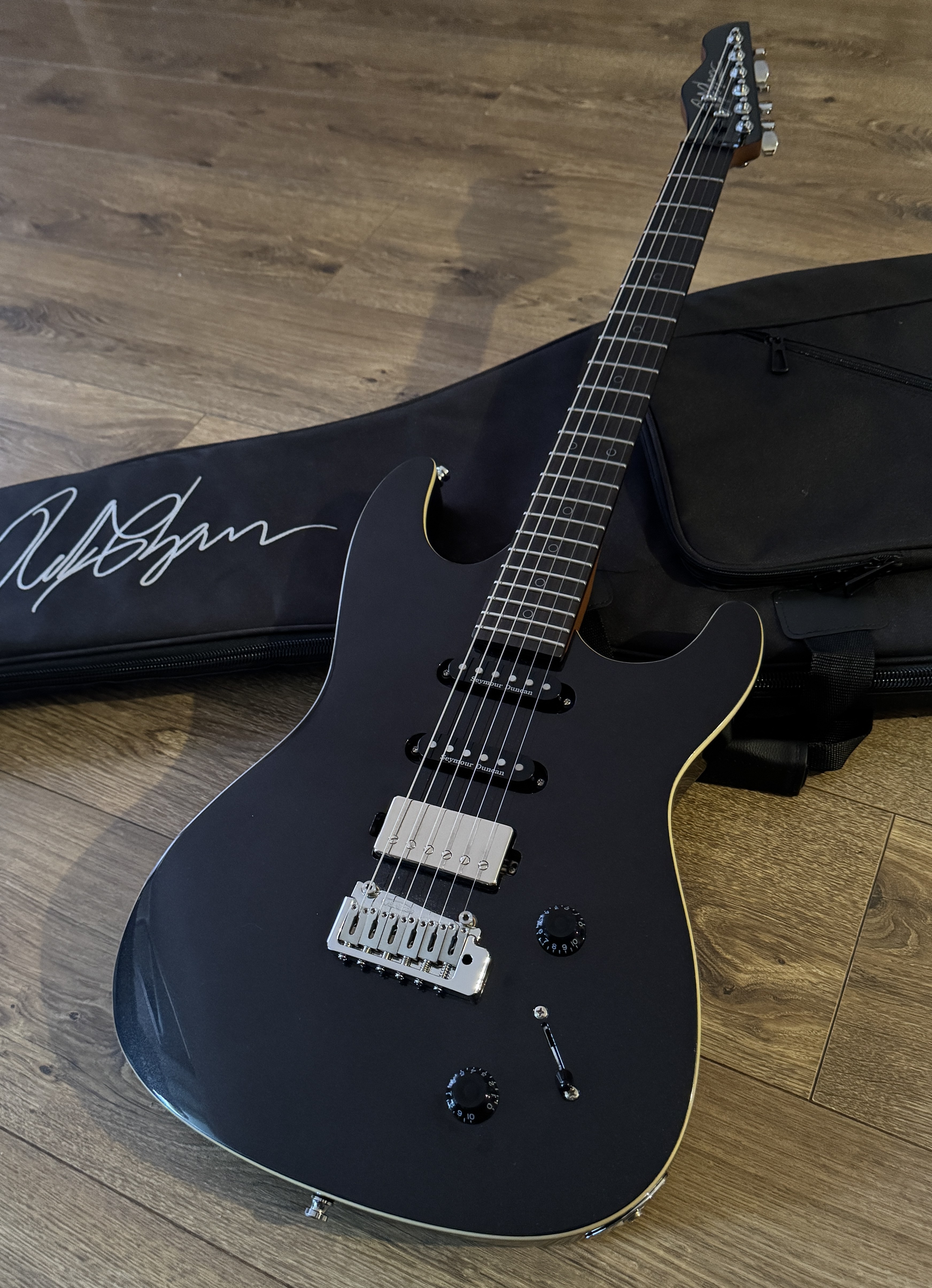 Chapman ML1 Pro X Gloss Metallic Black