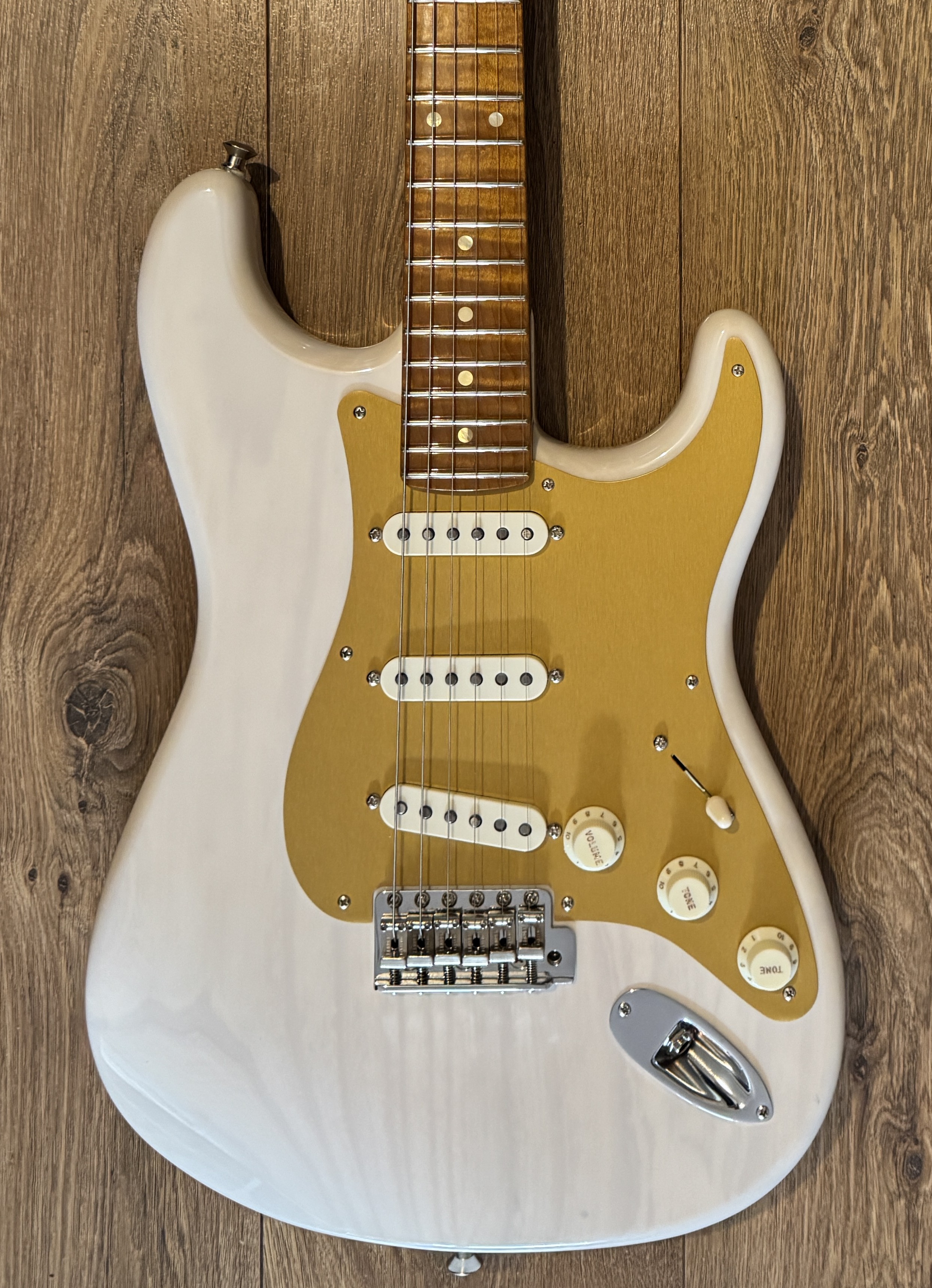 Fender Custom Shop American Custom Stratocaster White Blonde (2024)