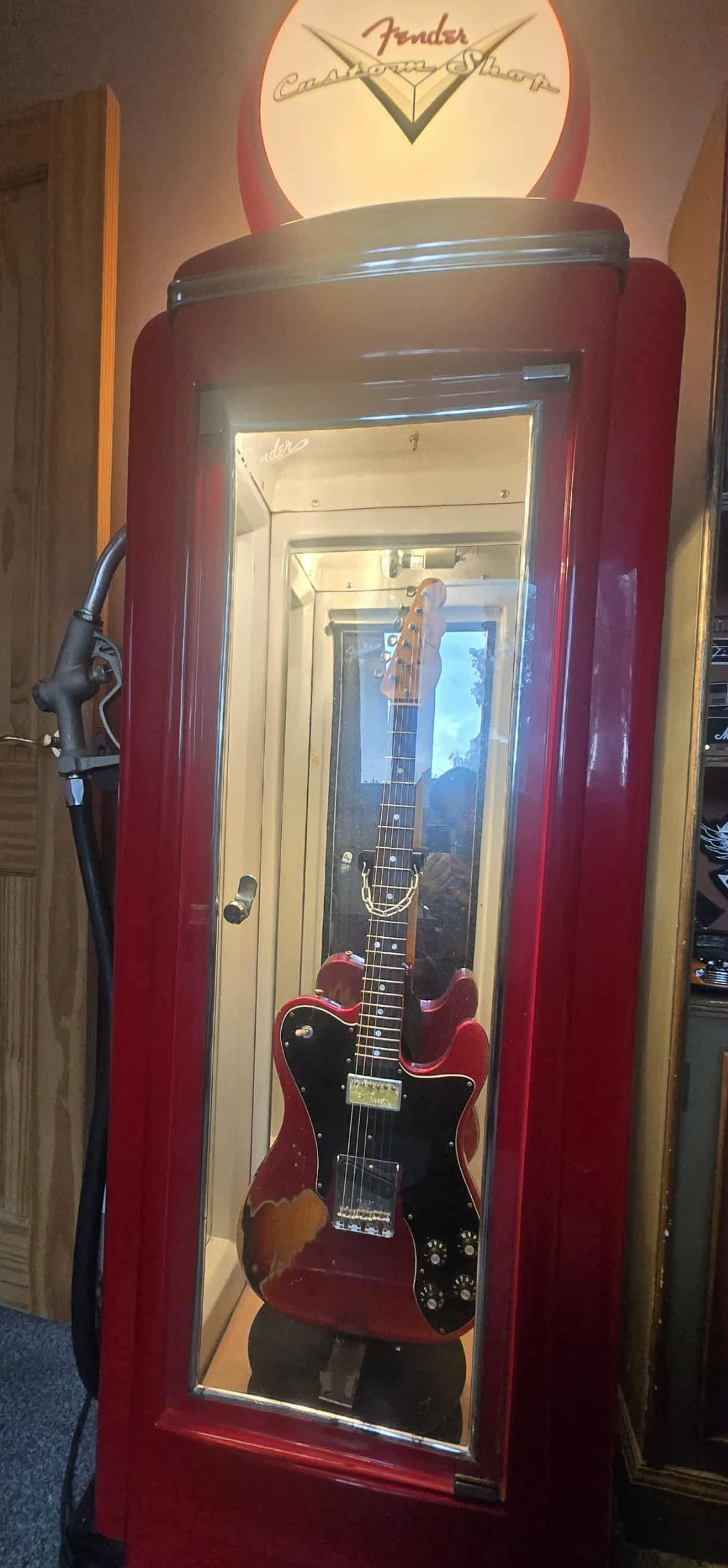 Fender Custom Shop 1950s Petrol Pump Display Case – Fully Restored & Working