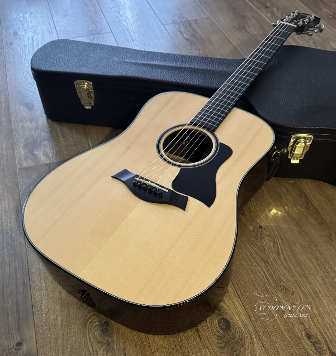 Taylor Custom DN Acoustic Guitar V-Class Bracing Adirondack Spruce