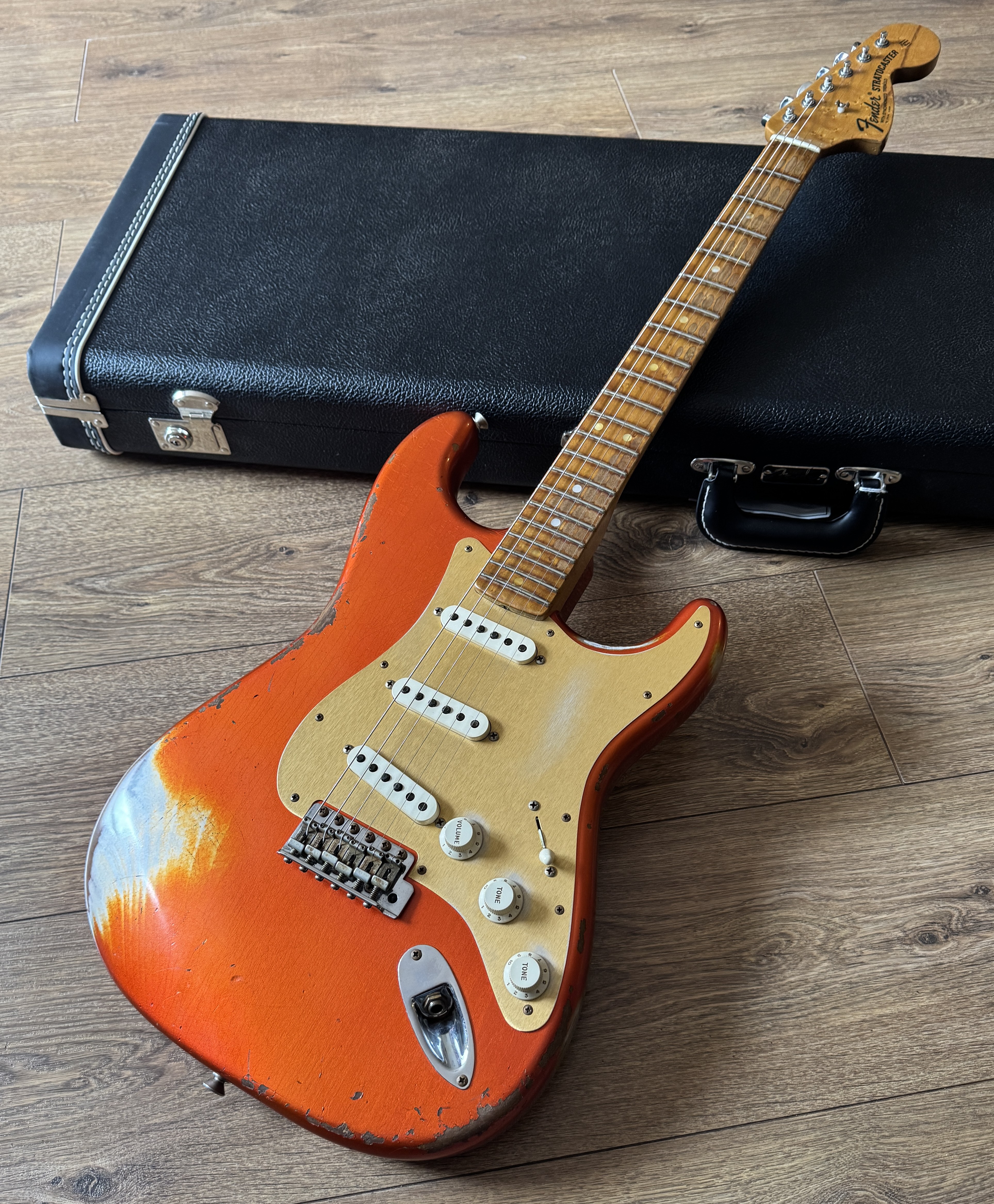 Fender Custom Shop '69 Tomatillo Stratocaster Heavy Relic Candy Tangerine