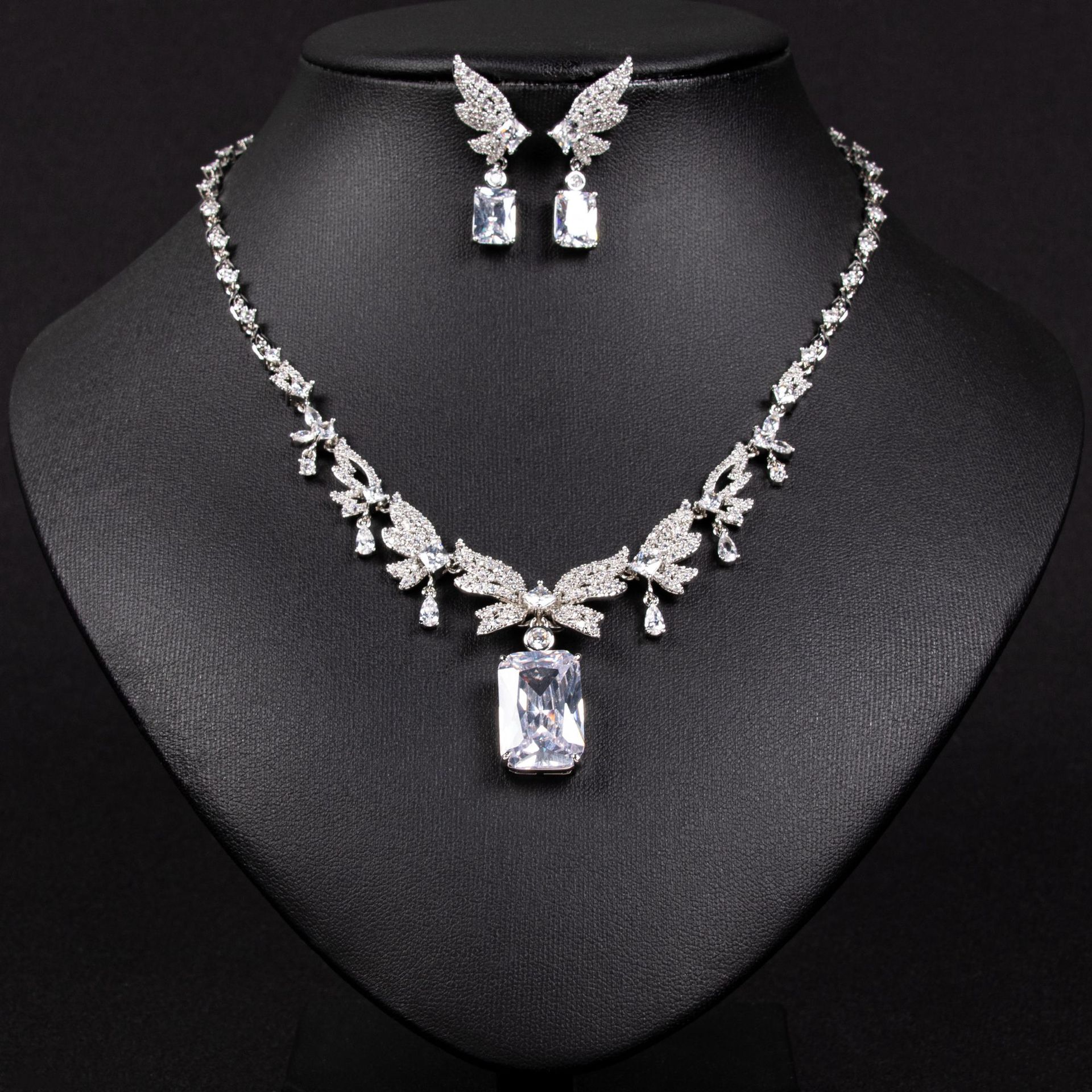 New Winged Zircon Jewelry Set