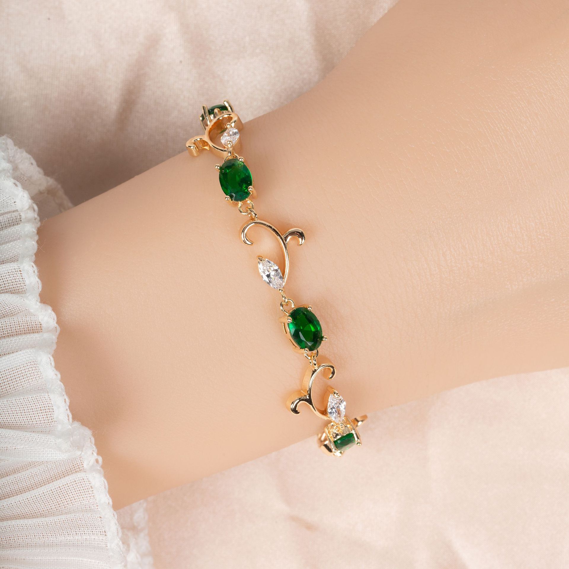 New rattan zircon bracelet