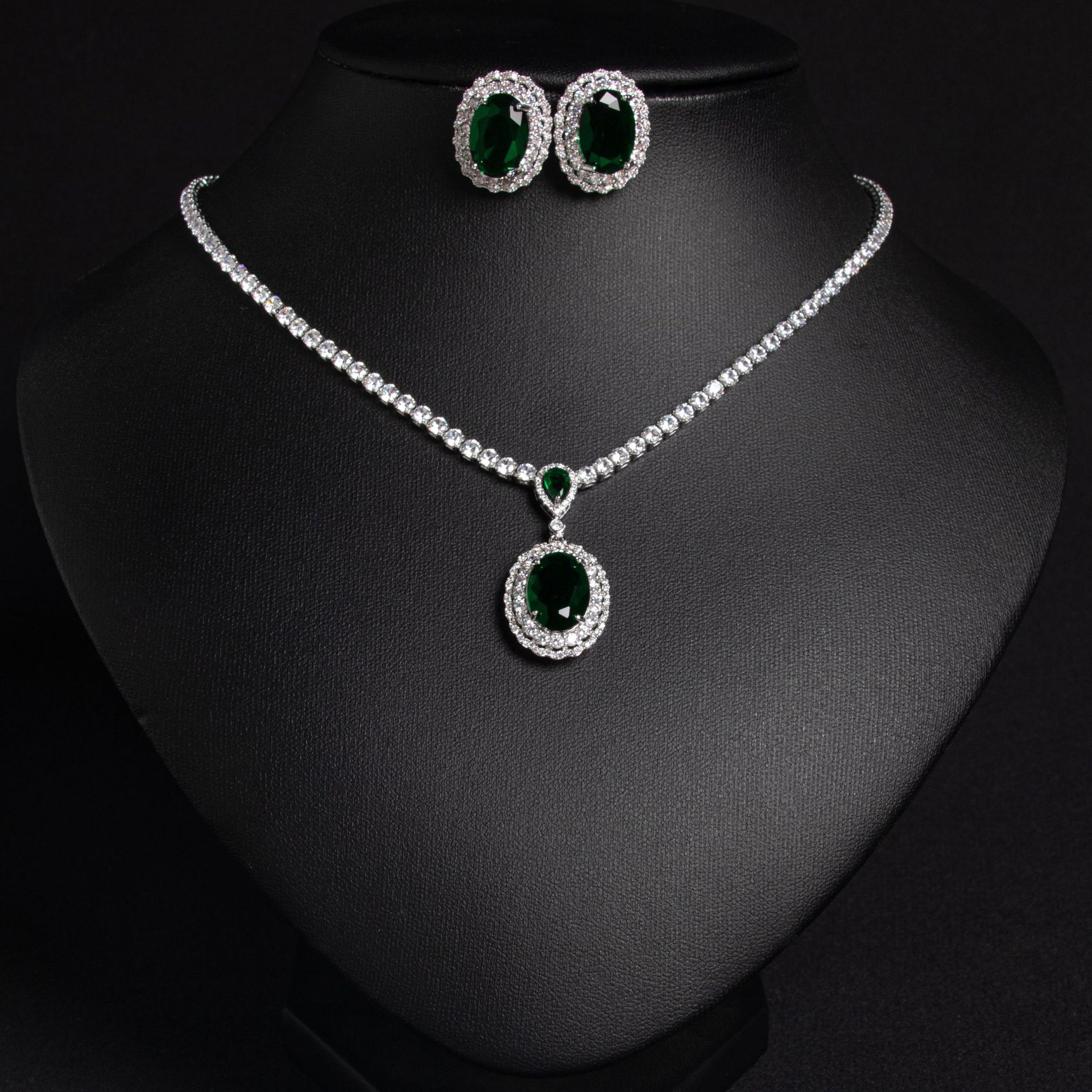 Zircon jewelry set