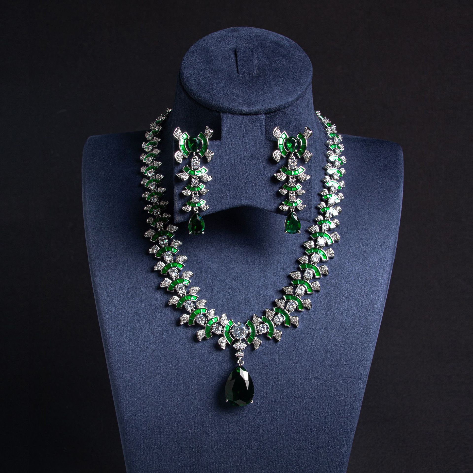 New elegant jewelry sets