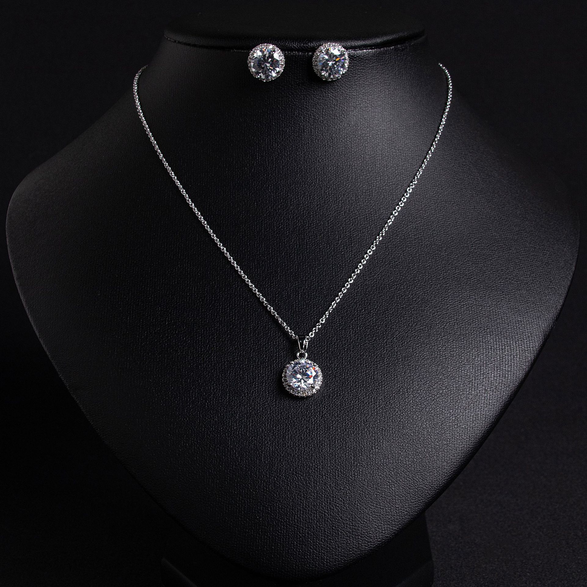 Zircon jewelry set