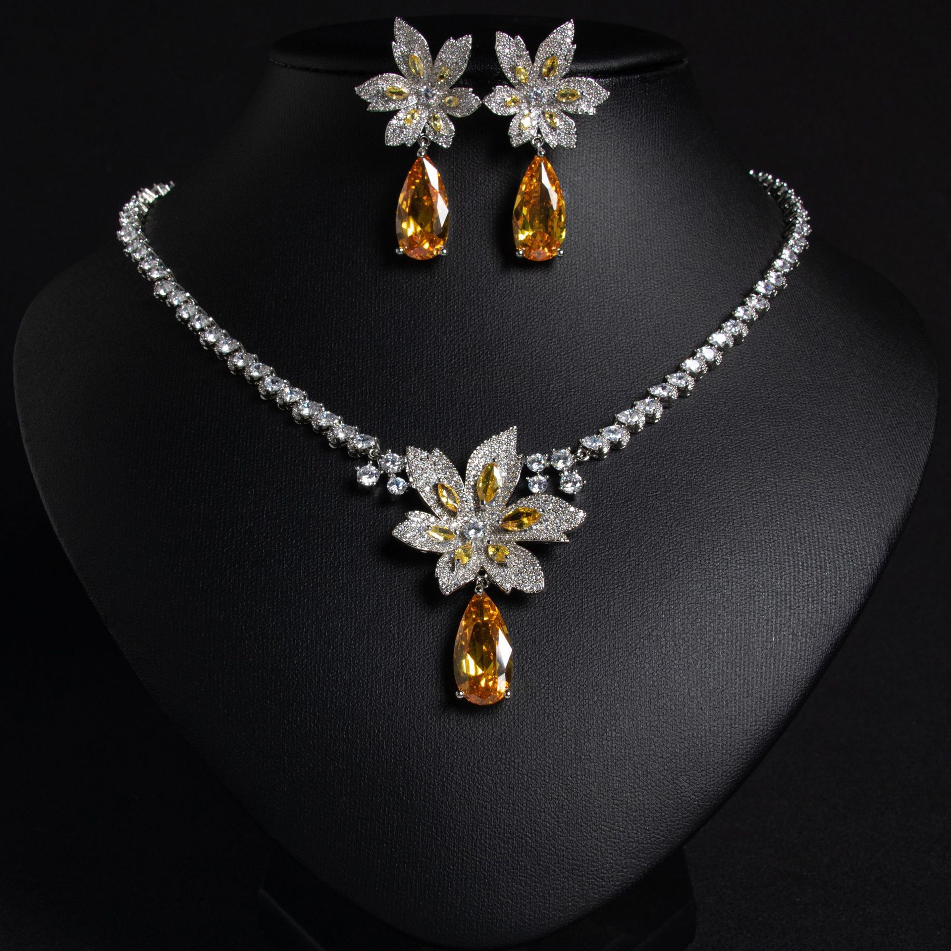 Zircon jewelry set
