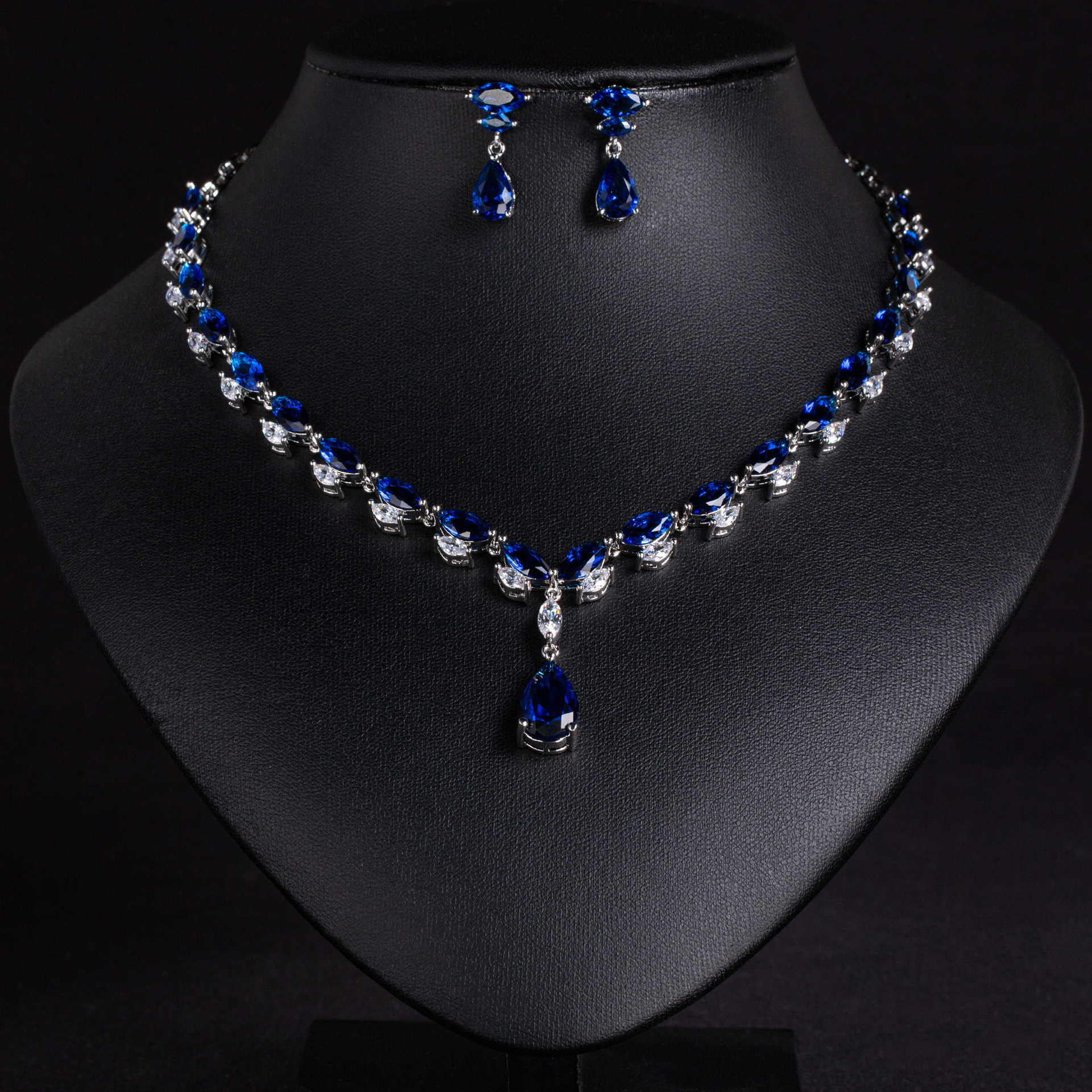 Zircon jewelry set