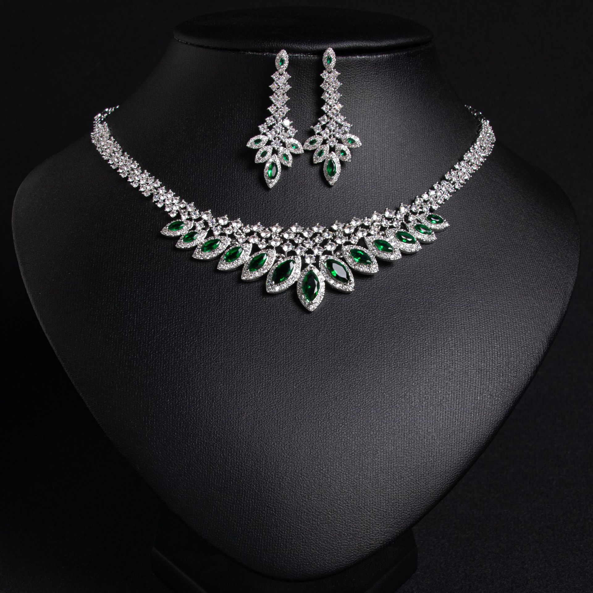 Zircon jewelry set