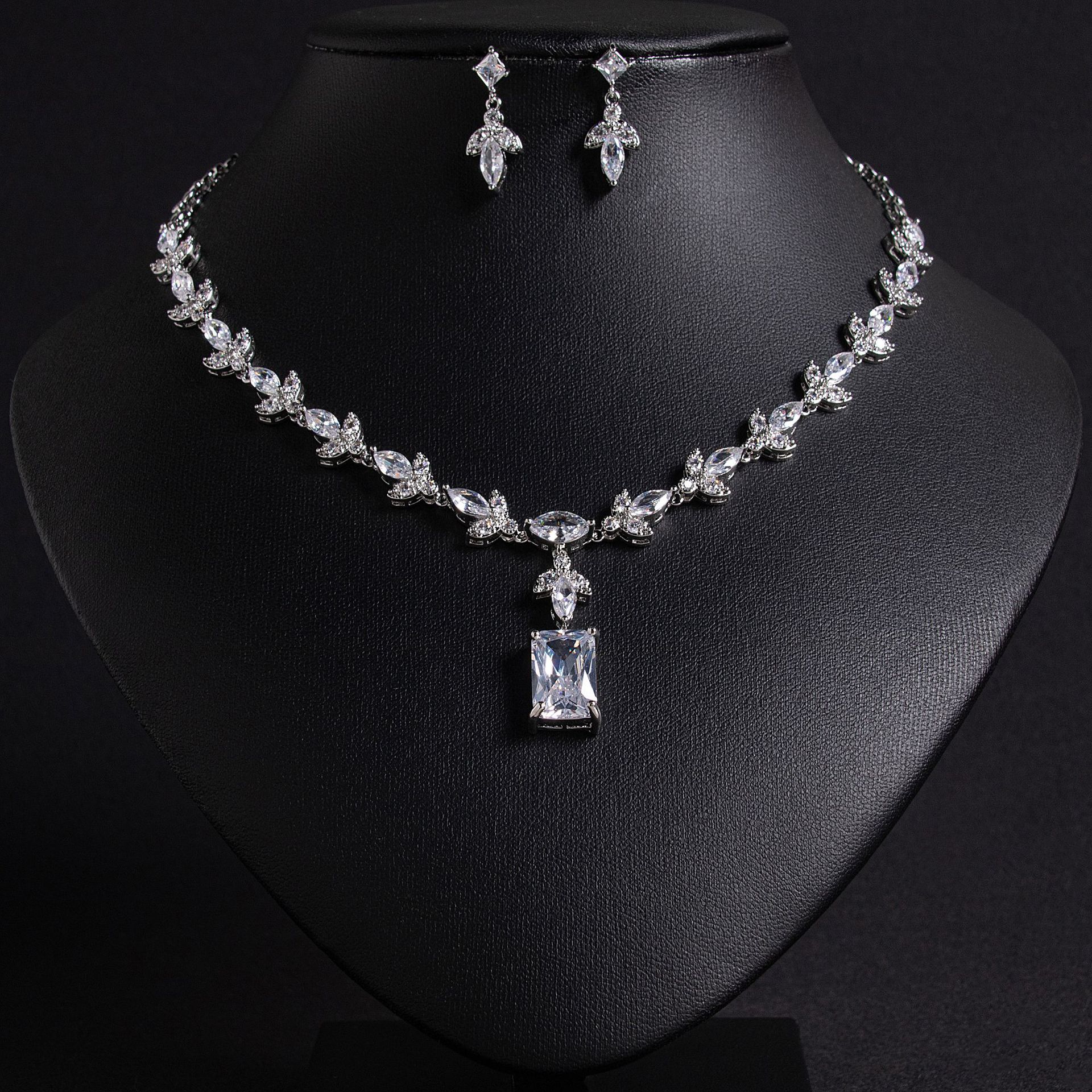 Zircon jewelry set