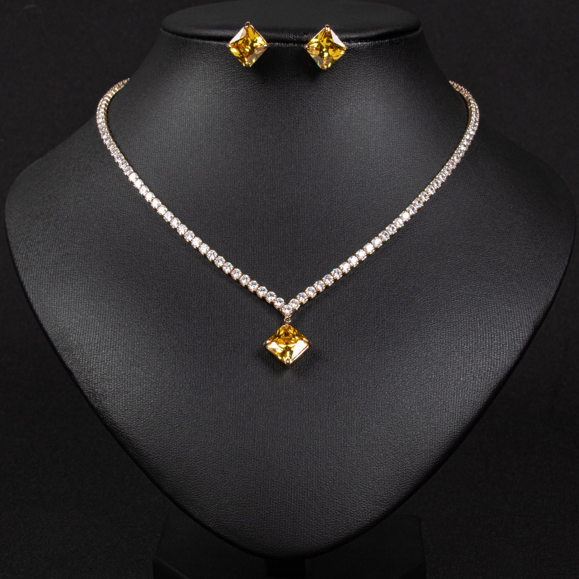 Zircon jewelry set