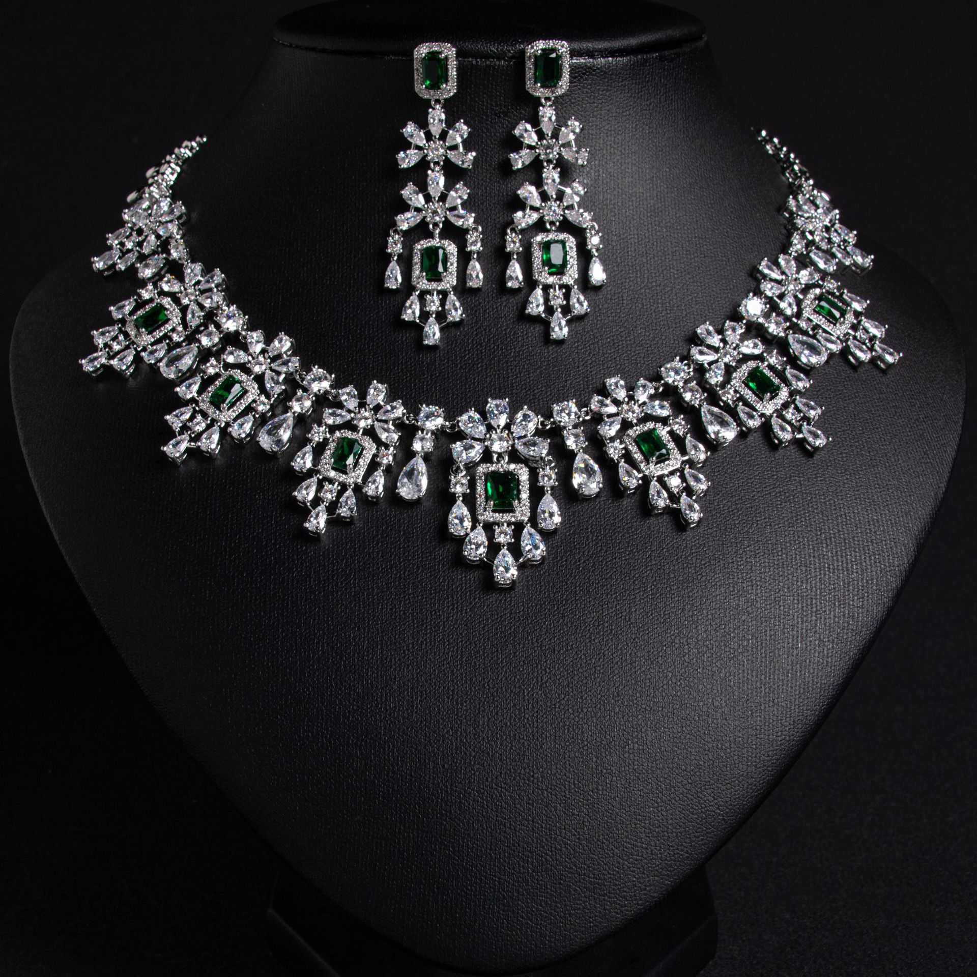 Zircon jewelry set