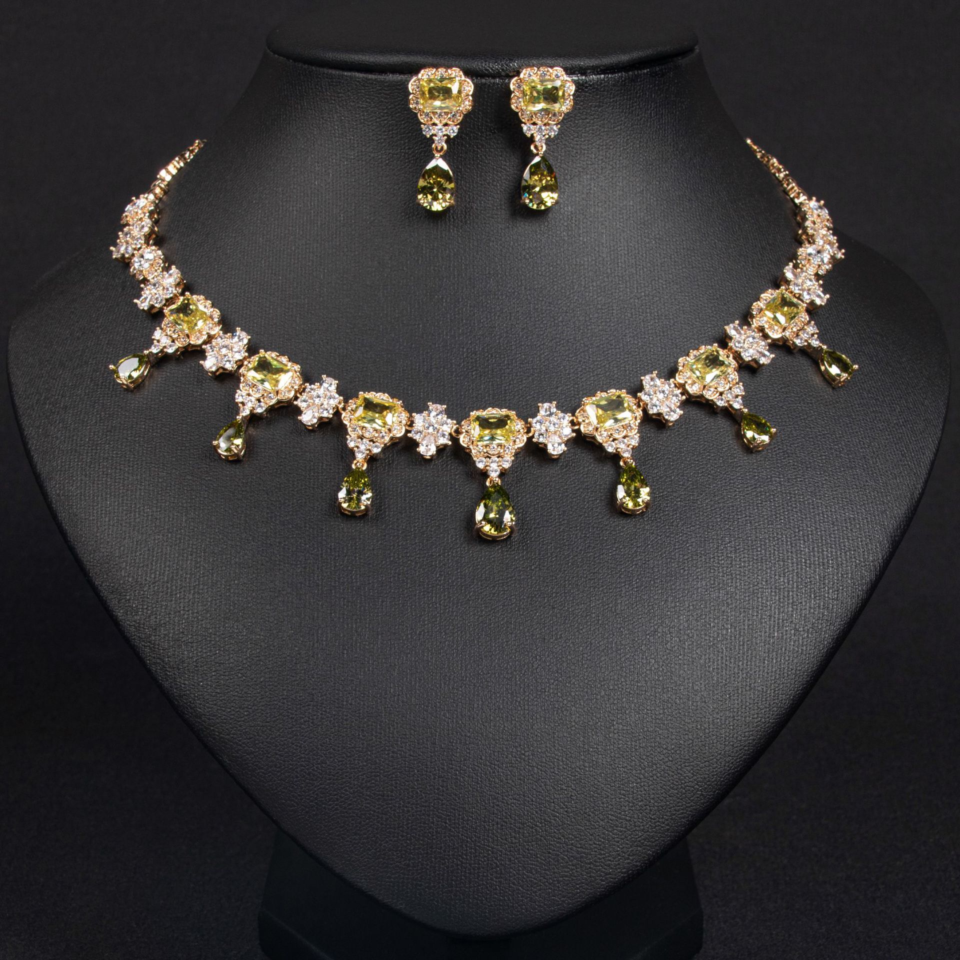 Zircon jewelry set