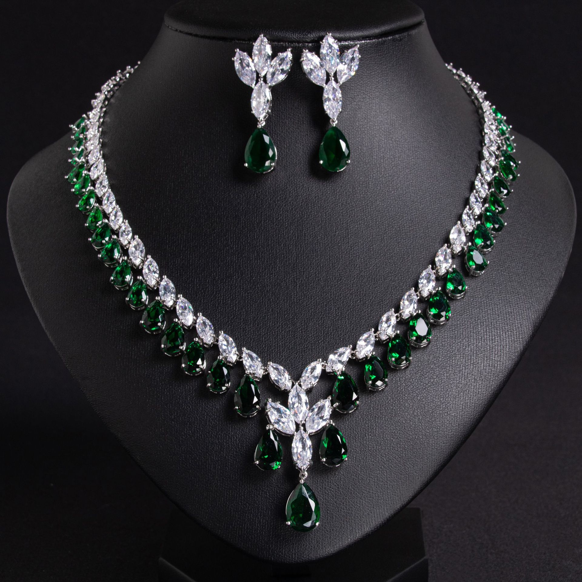 Zircon jewelry set