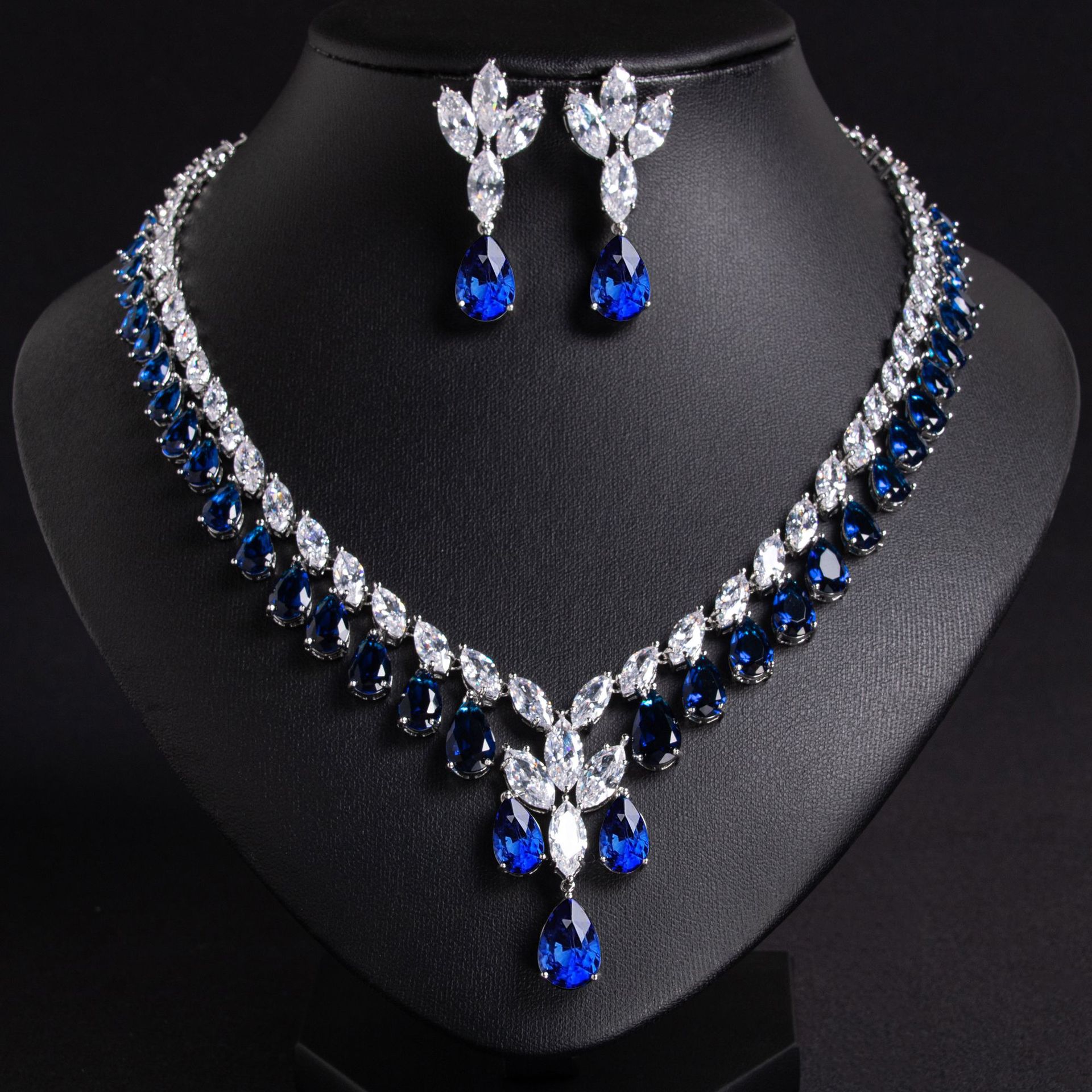 Zircon jewelry set