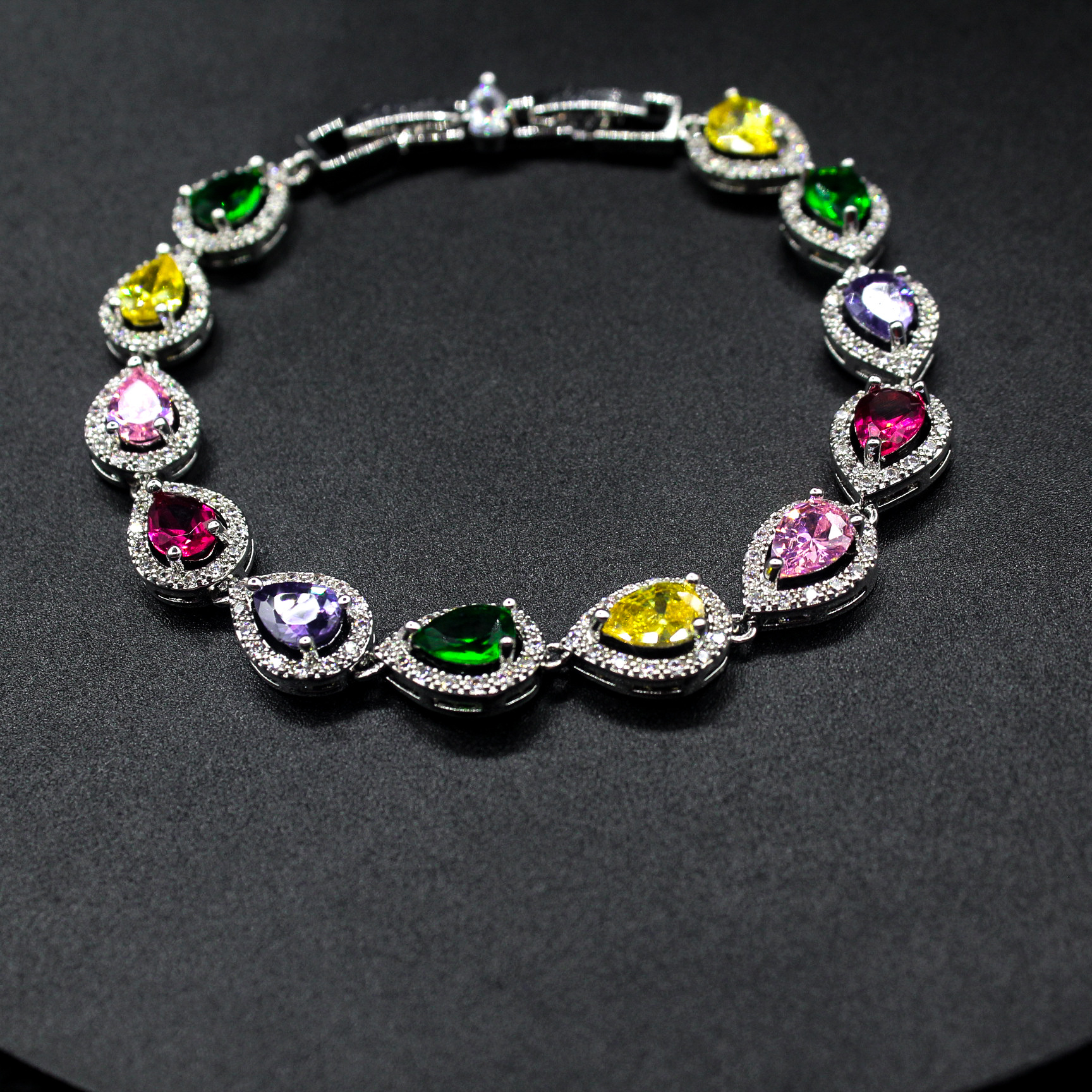 New teardrop zircon bracelet