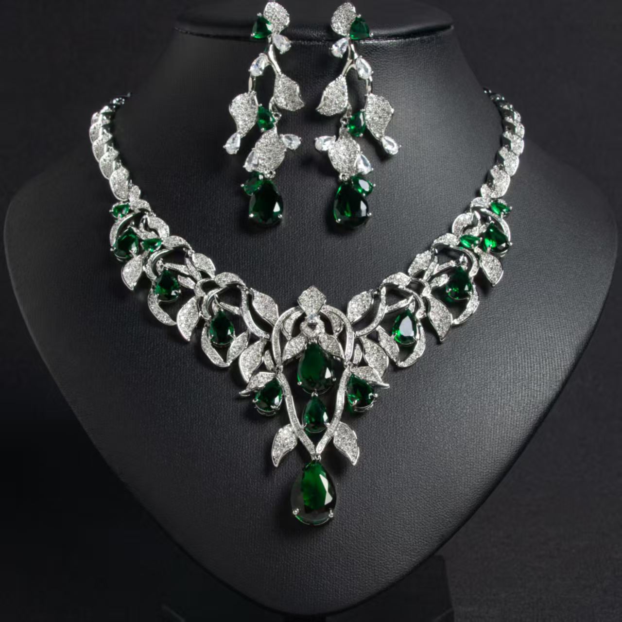 Zircon jewelry set