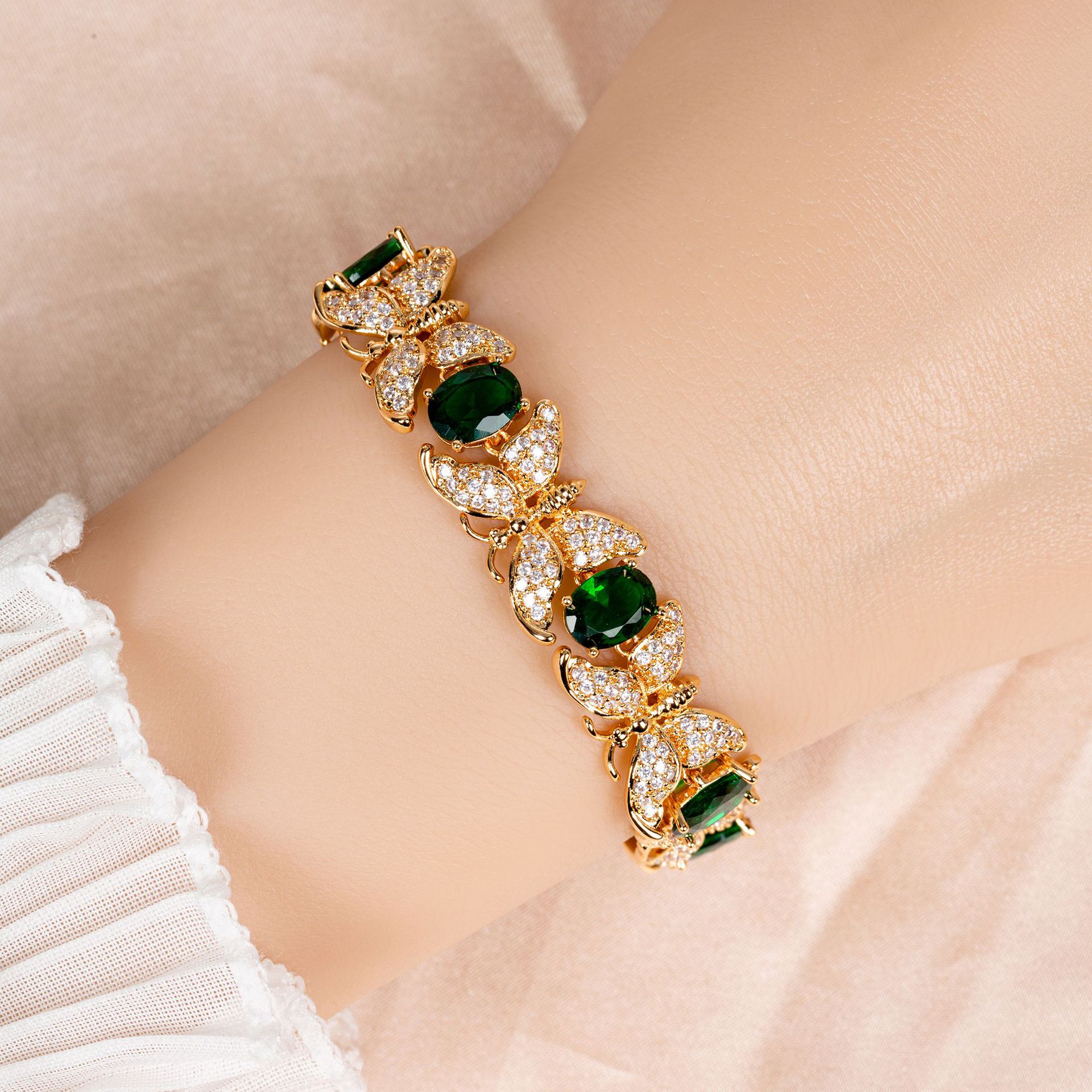 New elegant butterfly zircon bracelet