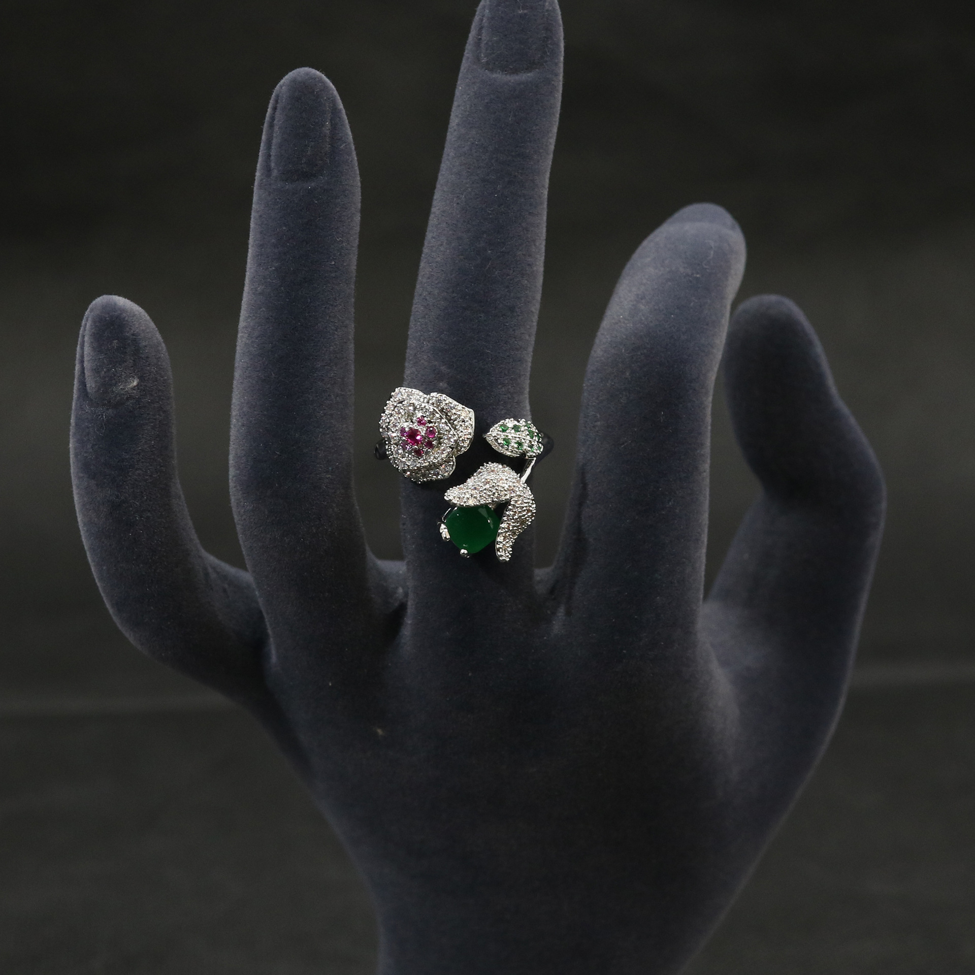 New high quality creative flower zircon ring