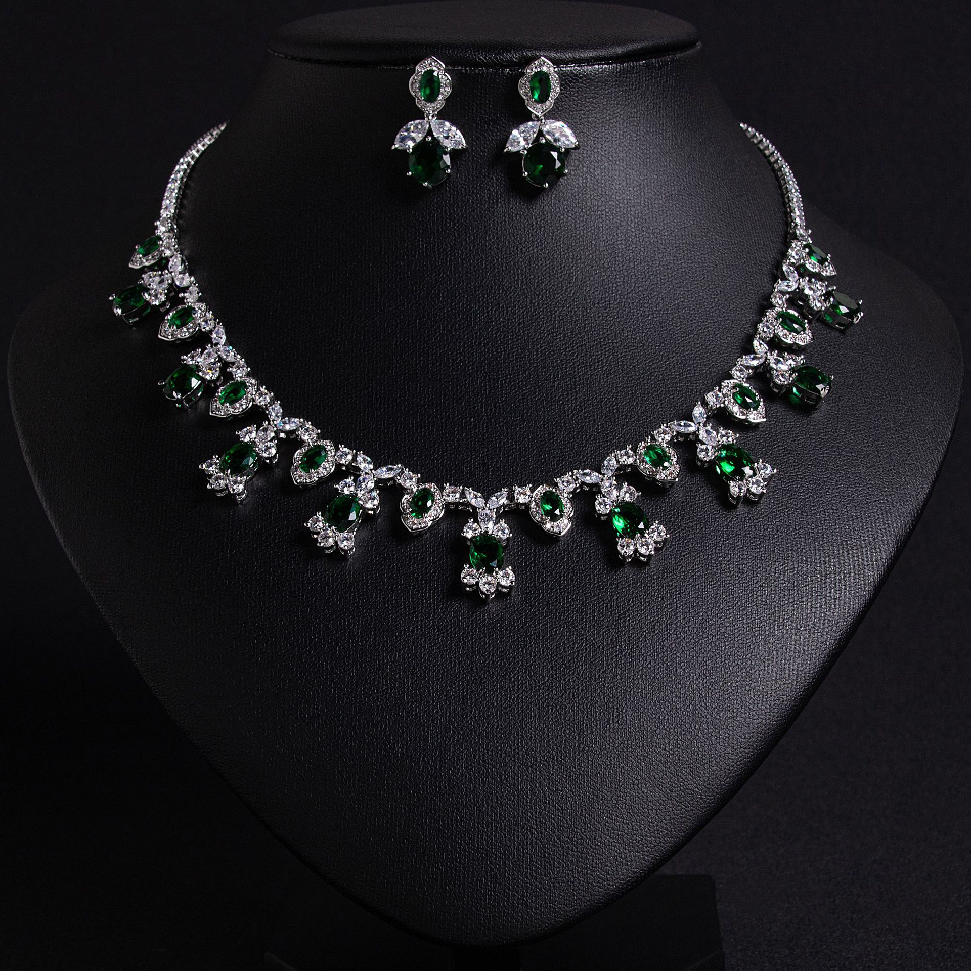 Zircon jewelry set