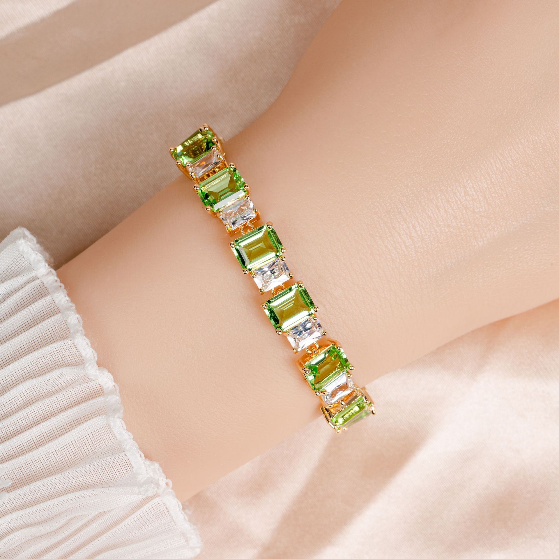 New creative high quality zircon bracelet
