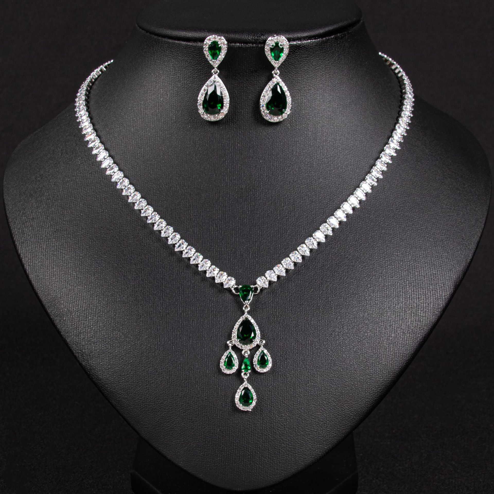 Zircon jewelry set