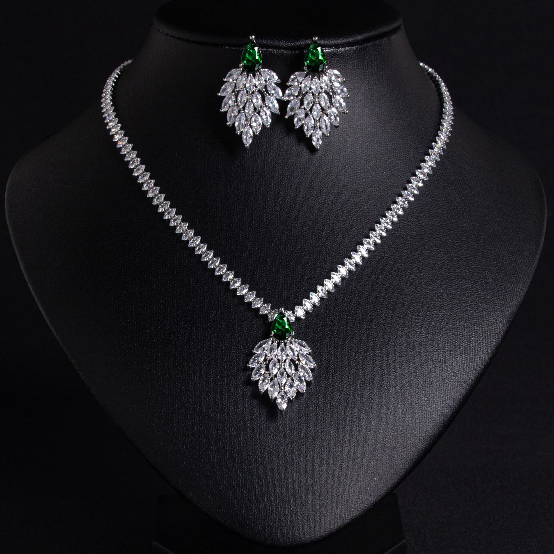 Zircon jewelry set