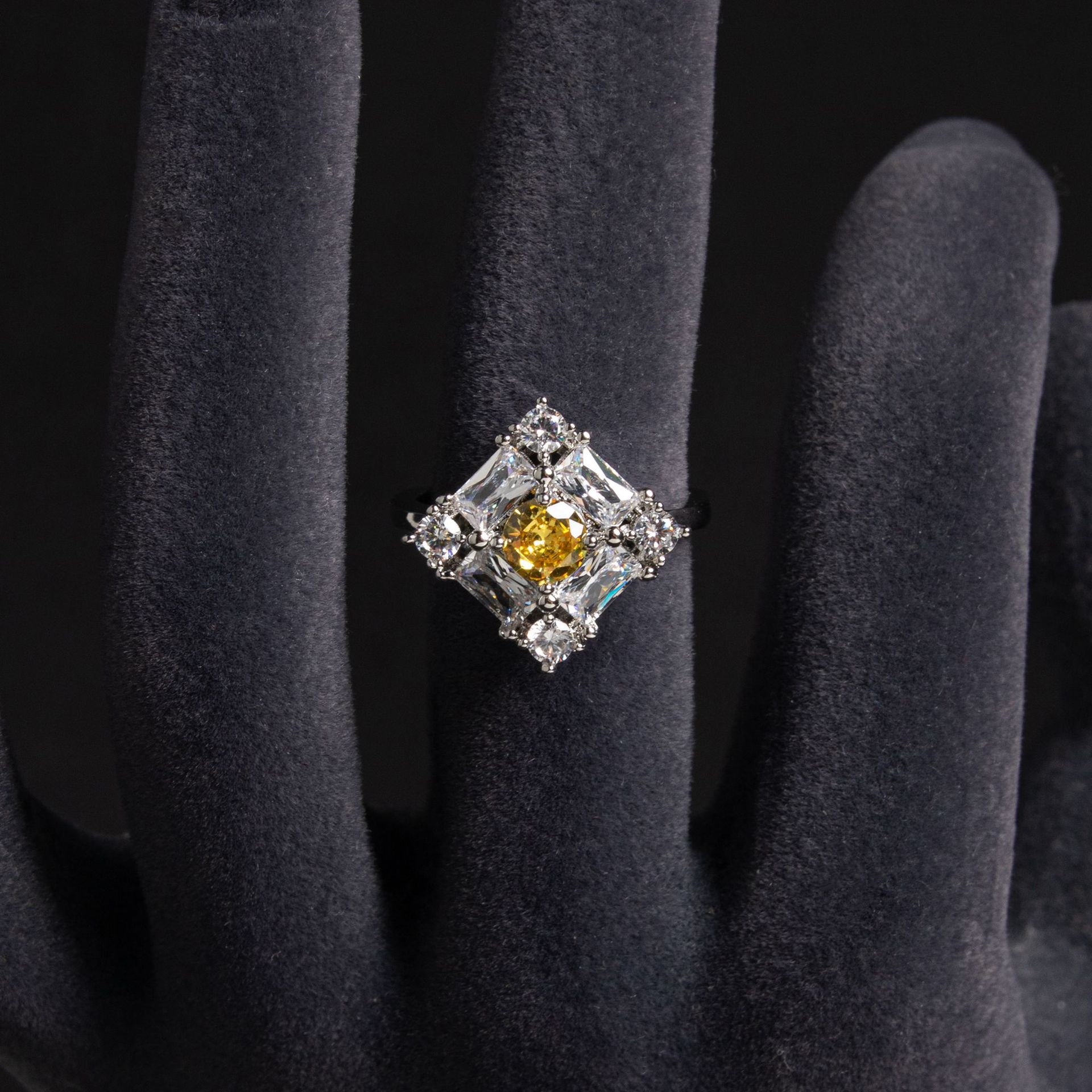 New high quality creative zircon ring